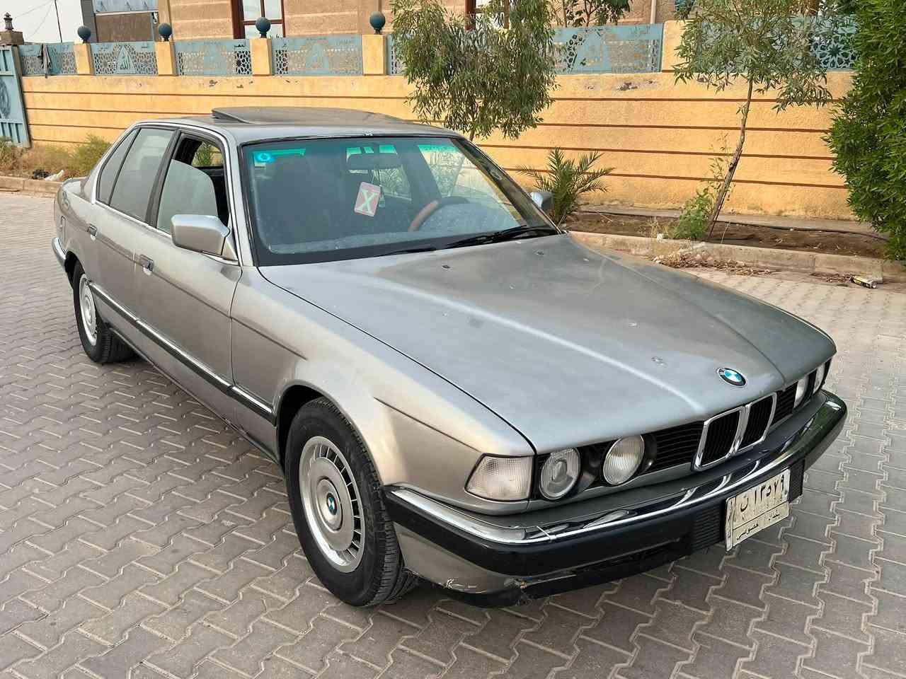 بي ام 735 • ١٩٨٨ • نجف