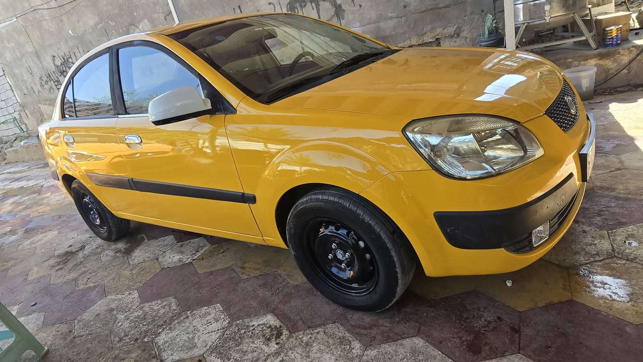 سلام عليكم للبيع كيه ريو موديل9 خليجيه مكينه1600 رغم نجف مصفره هيهة وغرامات السياره مكفوله مكينه كير تبريد حداديه تخم تاير كله كفاله ربع ماذب عليه سياره جديده سعر 76 مكان سياره ديوانيه رقم موبايل ***********
