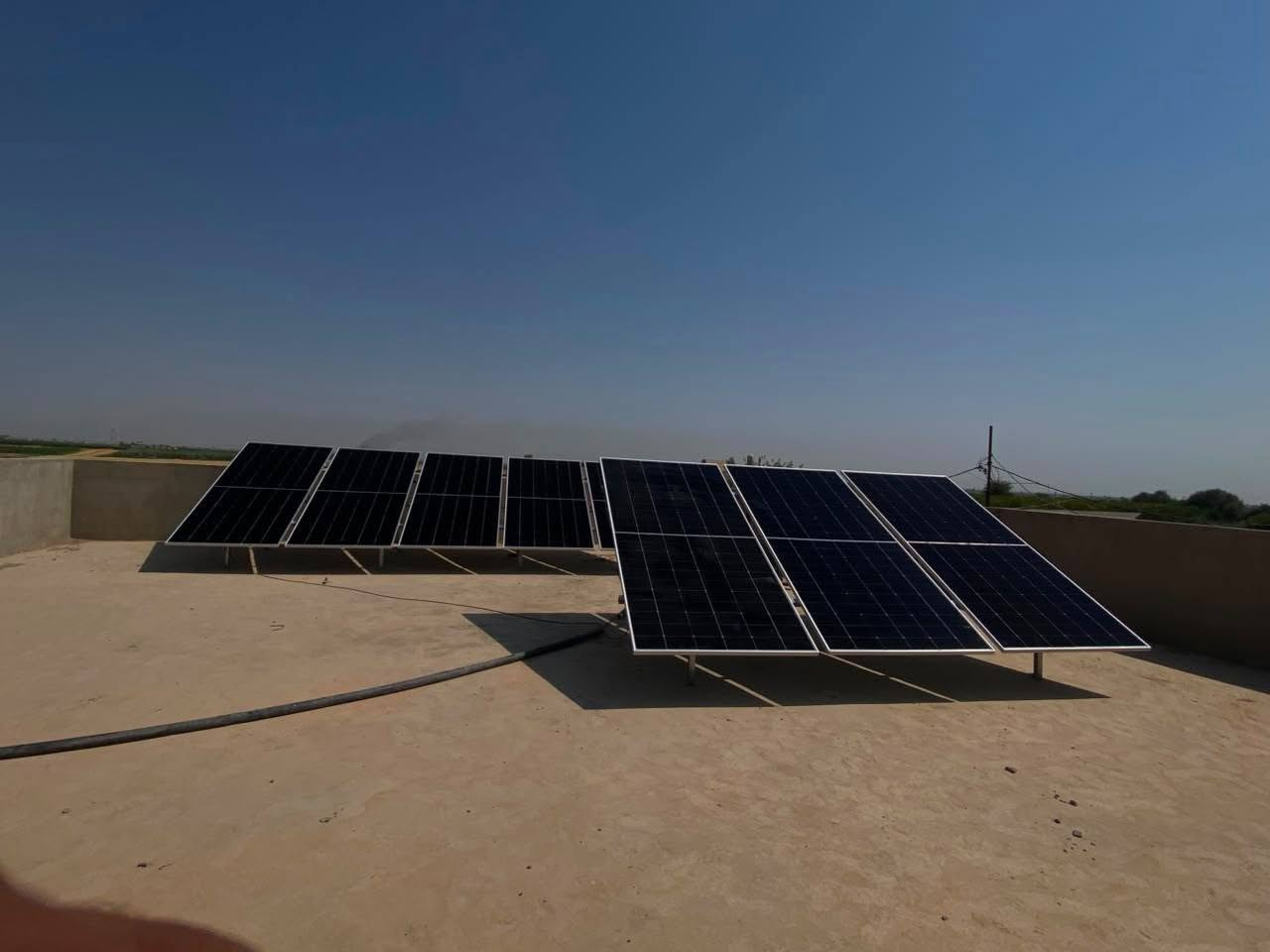 ☀️ شركة النور الهندسية للطاقة الشمسية ☀️
التميز في الأداء.. الرقي في التصميم
نبارك لأهلنا في (قضاءالحويجة قرية شملان) تنصيب منظومتهم الجديدة، سائلين الله أن يبارك لهم فيها ويرزقهم خيرها.

إذا كنت تبحث عن الجودة، الكفاءة، والجمال، فنحن خيارك الأول. تم تجهيز المنزل بمنظومة ذكية توفر:
       15 أمبير نهاري 
🔋 15 أمبير ليلاً  بالتناوب مع الكهرباء الوطنية 

🔄 تناوب ذكي تلقائي مع الكهرباء الوطنية.

🛠️ المواصفات الفنية (مكونات عالمية)
الجزء التفاصيل والمميزات
الإنفيرتر فلستي ذكي (12kw) -  (ضمان سنة).

البطارية ليثيوم TAICO grad A 16kw) - عمر 8000 دورة، ضمان 10 سنوات، شاشة ذكية.
الالواح عدد 8. Longi Hi-MO X10 645w 

الهياكل حديدية ثقيلة مقاومة للصدأ ومصممة للظروف الجوية الصعبة.
التوصيلات كابلات DC أصلية (4 ملم) مع وصلات MC4 المخصصة.
🎁 عروض خاصة بمناسبة افتتاح موقعنا الجديد!

🛡️ ثقة | أمان | استفادة ⚡

📍 العنوان: الحويجة - قرب الدفاع المدني. 
👷‍♂️ بإدارة: المهندس علي حسين.

📞 للتواصل والاستفسار:

اتصال: [***********]

واتساب: [***********]
