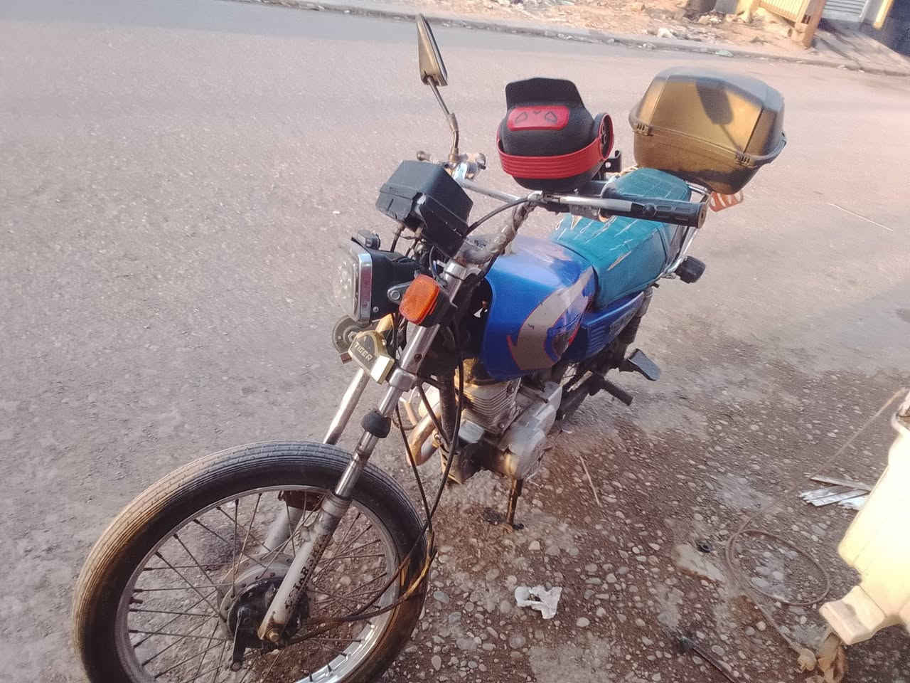 للبيع تايكر ٢٠
ماطور نضيف حيل 
فقط كلجات تعبانة 
كلش نضيف 
وايرمنية شغالة 
ما مفتوح فقط القبق 
سعر ٣٥٠ بي مجال للطيبين 
للتواصل 
***********
وكذالك بالصفحة موجود
