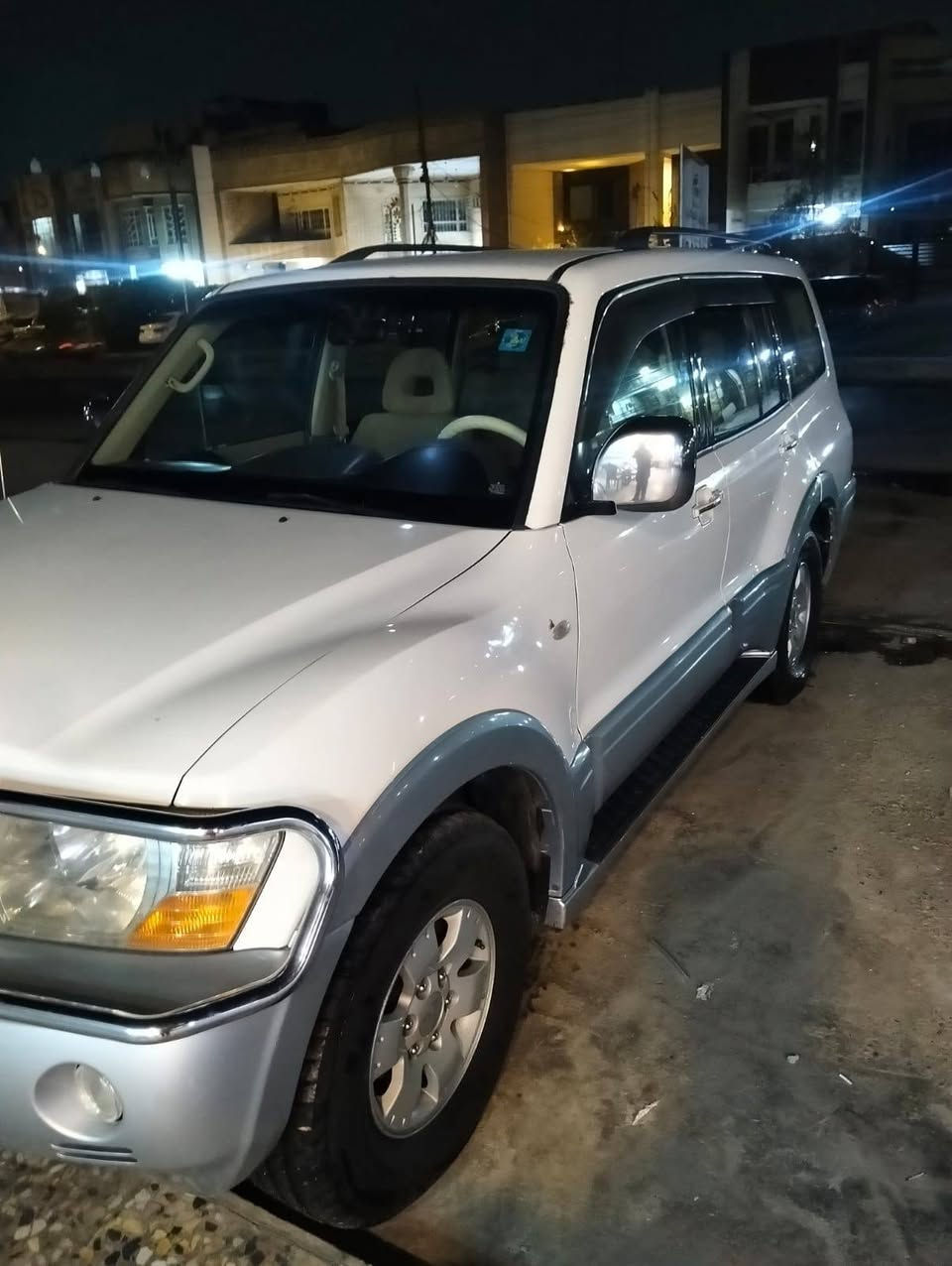🚙 للبيع باجيرو 2007
ميتسوبيشي باجيرو موديل 2007
🔧 مكينة 3000
✨ السيارة نظيفة جداً وعلى وضع الشركة
🎨 بيها فقط قطعة صبغ بالجاملغ الخلفي جهة السائق
📌 باقي السيارة على حالتها الأصلية

💰 السعر: 90 ورقة

📍 العنوان: بغداد – الشعب – شارع التجار
📞 للاستفسار: ***********
