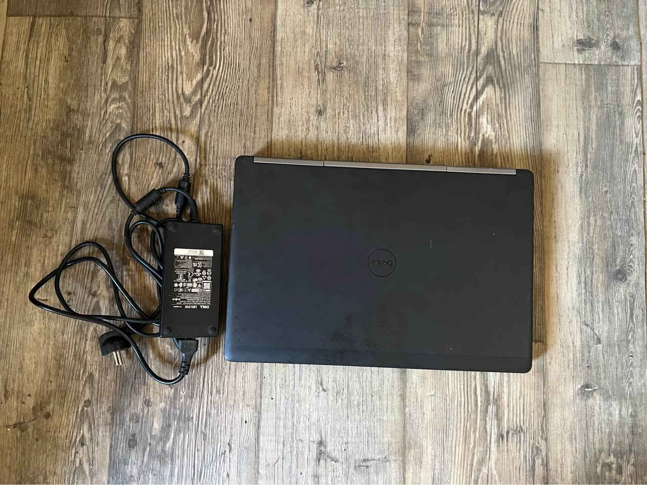 Dell precision 7720 
شاشة 17.3
كرت شاشة 8 Nvidia p4000
SSD 512
شاحن180واط
تشغل كل البرامج الهندسية واللعاب 
السعر ٤٥٠ الف نظافة ٨٠ %
لايوجد توصيل 
بغداد حيفا قرب معجنات علي جواد الشكرجي 
***********
لايوجد توصيل بغداد, العراق

نص مكتوب في الصور:
- DESKTOP-QKCBK3J Bluetooth ControlVault Device DellInstrumentation Software components أجهزة أخرى الجهاز غير معروف أجهزة الأمان أجهزة البرنامج أجهزة العرض أجهزة النظام أجهزة تحكم التخزين أجهزة تقنيات الذاكرة أجهزة قراءة البطاقات الذكية أجهزة واجهات بشرية أجهزة التحكم في الصوت والفيديو والألعاب إدخالات وإخراجات الصوت البرامج الثابتة البطاريات الكاميرات الكمبيوتر الماوس وأجهزة تأشير أخرى قوائم انتظار الطباعة لوحات المفاتيح محركات الأقراص محولات أجهزة العرض Intel(R) HD Graphics 530 NVIDIA Quadro P4000 محولات الشبكة معالجات منافذ (COM & LPT) وحدات تحكم الناقل التسلسلي العالمي "USB"
- إدارة الكمبيوتر
- إجراء عرض تعليمات
- إدارة الكمبيوتر (محلي)
- أدوات النظام
- Task Scheduler
- Event Viewer
- Shared Folders
- Local Users and Groups
- Performance
- إدارة الأجهزة
- التخزين
- إدارة الأقراص
- الخدمات والتطبيقات
- أجهزة الأمان
- أجهزة البرنامج
- أجهزة العرض
- أجهزة النظام
- أجهزة تحكم التخزين
- أجهزة تقنيات الذاكرة
- أجهزة قراءة البطاقات الذكية
- أجهزة واجهات بشرية
- أجهزة التحكم في الصوت والفيديو والألعاب
- إدخالات وإخراجات الصوت
- البرامج الثابتة
- البطاريات
- الكاميرات
- الكمبيوتر
- الماوس وأجهزة تأشير أخرى
- قوائم انتظار الطباعة
- لوحات المفاتيح
- محركات الأقراص
- محولات أجهزة العرض
- Intel(R) HD Graphics 530
- NVIDIA Quadro P4000
- محولات الشبكة
- معالجات
- Intel(R) Core(TM) i7-6820HQ CPU @ 2.70GHz
- منافذ (COM & LPT)
- وحدات تحكم الناقل التسلسلي العالمي "USB"
- حول الصفحة الرئيسية العثور على إعداد النظام البطارية مساحة التخزين كمبيوتر لوحي معالجة متعددة العرض على هذا الكمبيوتر خبرات مشتركة مكونات النظام الحافظة سطح المكتب البعيد ميزات اختيارية حول حول ذاكرة RAM المثبتة ١٦,٠ غيغابايت المعالج Intel(R) Core(TM) i7-6820HQ CPU @ 2.70GHz 2.70 GHz بطاقة الرسومات 8 GB مساحة التخزين 477 GB السرعة: ٢٤٠٠ ميغا هرتز تم تثبيت عدة وحدات GPUs تم استخدام ١,٥ GB من ٤٧٧ GB DESKTOP-QKCBK3J Precision 7720 مواصفات الجهاز نسخ اسم الجهاز DESKTOP-QKCBK3J المعالج Intel(R) Core(TM) i7-6820HQ CPU @ 2.70GHz 2.70 GHz ذاكرة RAM المثبتة ١٦,٠ غيغابايت (١٥,٩ غيغابايت مستخدم) بطاقة الرسومات NVIDIA Quadro P4000 (8 GB), Intel(R) HD Graphics 530 (128 MB) مساحة التخزين 238 GB SSD SAMSUNG MZVL4256HBJD-00BH1, 238 GB SSD TOSHIBA KSG60ZMV256G M.2 2280 256GB معرف الجهاز 252F9DDC-C5F1-4432-AD01-A33F69A7A4AC معرف المنتج 00330-51707-17849-AAOEM نوع النظام نظام تشغيل بإصدار ٦٤ بت ومعالج يستند إلى x64 القلم واللمس لا يتوفر إدخال باللمس أو بالقلم لجهاز العرض هذا قراءة شروط ترخيص بر... إعدادات BitLocker إدارة الأجهزة سطح مكتب بعيد حماية النظام إعدادات النظام المتقدمة إعادة تسمية جهاز الكمبيوتر (هذا (متقدم) تعليمات من الويب معرفة عدد مراكز المعالج ال... عليها المعالج الخاص بي التحقق من دعم لغات متعدد... الحصول على مساعدة اكتب هنا للبحث