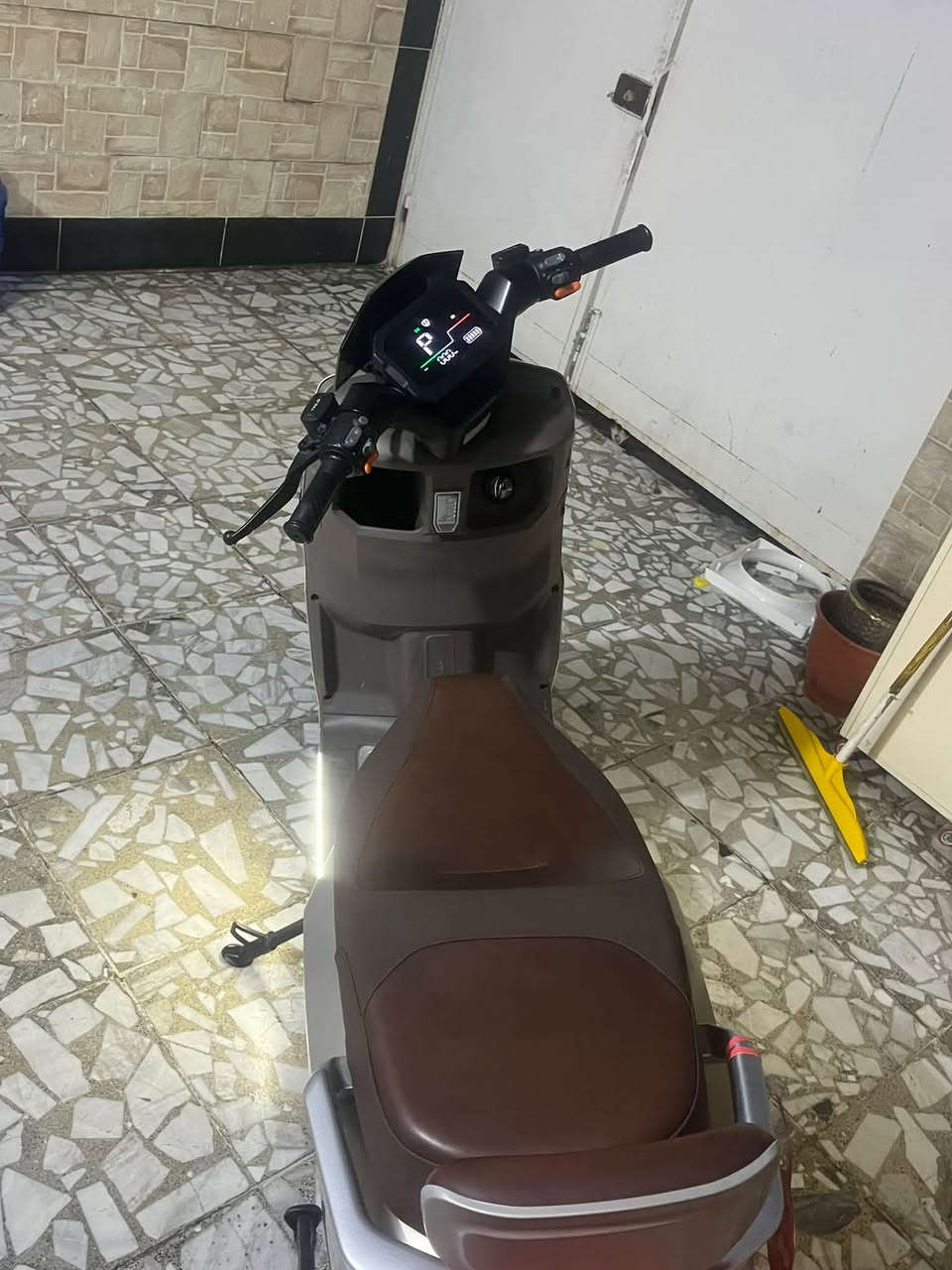 سلام عليكم دراجه ريان وحش الكون vip القهوائي دراجهً خير من الله مواصفات الدراجه
بطاريات 6مسطره 72v

ملف 2000w

لايت عالي وناصي ورماش

أساير يمنه ويسره ورباعي 

سرعه الدراجه 80 حقيقي

نضام البارك 

مثبت سرعه 

بريك امامي خلفي هايدرولك 

نضام ARS

نضام التشغيل بصمه 

ضرر الدراجه فقط الزرف الي موضح بل صوره 

وبيه بصمه واحده 

  المكان الغدير مقابل شقق زيونه 

السعر ١١٠٠ وبيه مجال حك الجيه 

رقم الهاتف ***********
