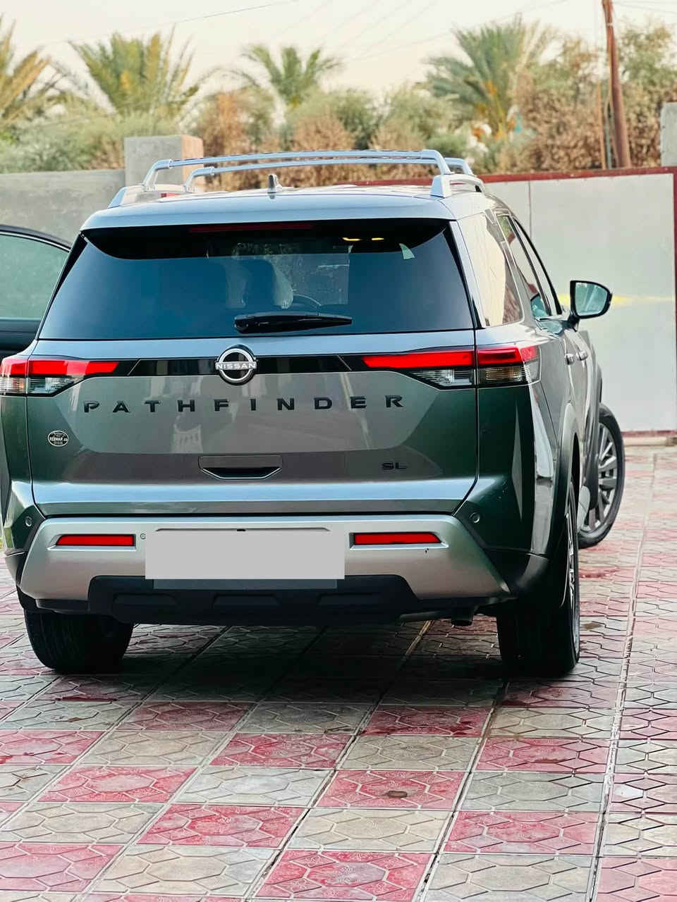 السلام عليكم للبيع :
نيسان باثفايندر 2024 SL Plus Vip

رقم اربيل سنوية تنتهي 2030 

تعتبر zero ماشية 19 الف فقط .. 

السيارة نظيفة جداً ( كلين ضررها دعاميه اماميه فقط  بدون دواخل ).  رقم الشاصي مرفق بالمنشور 

‎🔥 (SL Plus VIP )فول مواصفات 

أنظمة القيادة:
 (ايكو-نورمال-سبورت )

- هاند بريك إلكتروني
- Auto Start / Stop

أنظمة الأمان:

- رادار أمامي (تحذير + الحفاظ على المسار)
- رادارات جانبية (نقاط عمياء)
- رادار خلفي
- حساسات أمامية + خلفية
- كاميرات 360°
- مانع انزلاق + ABS
- نظام الثبات الإلكتروني

التحكمات :
- تحكم كهربائي للمقاعد
- مقاعد تدفئة
- ستيرن تدفئة
- تبريد/تكييف ثلاثي (3 Zone) ثلاث قطع 
- بصمة تشغيل + بصمة 4 أبواب
- تشغيل عن بعد

الإضافات:
- فتحة سقف بانوراما
- قبق جنطة كهربائي. 
- إنارة LED أمامية وخلفية
✨ سيارة استخدام خفيف، جاهزة وما تحتاج شي 

العنوان : صلاح الدين / قصاء العلم 

اي استفسار اخر اتصل : ***********
