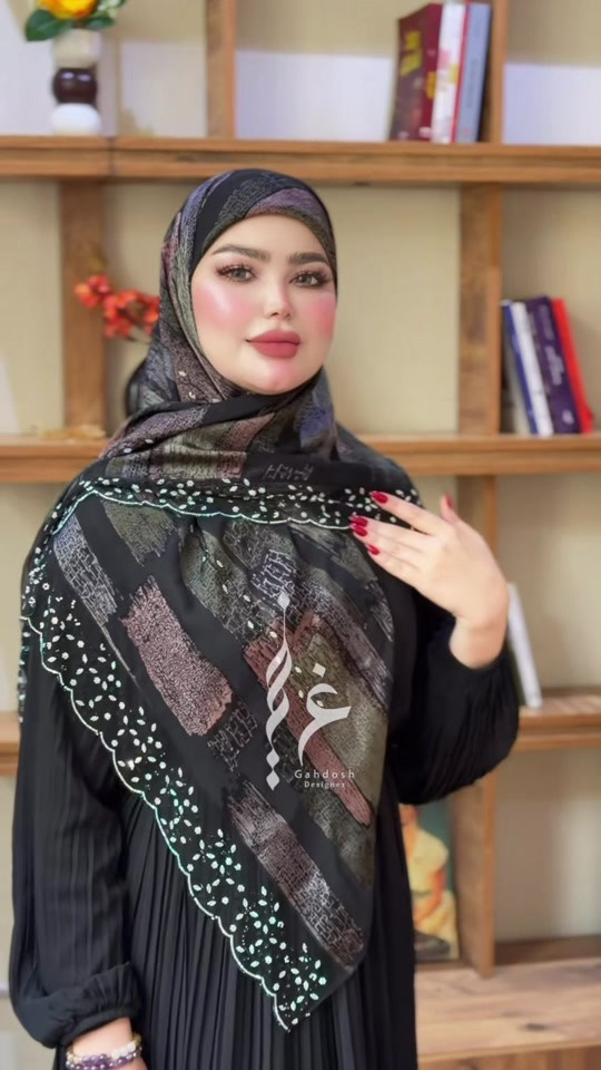 للحجز واتساب  ***********

نص مكتوب في الصور:
- Gahdosh
- Designs