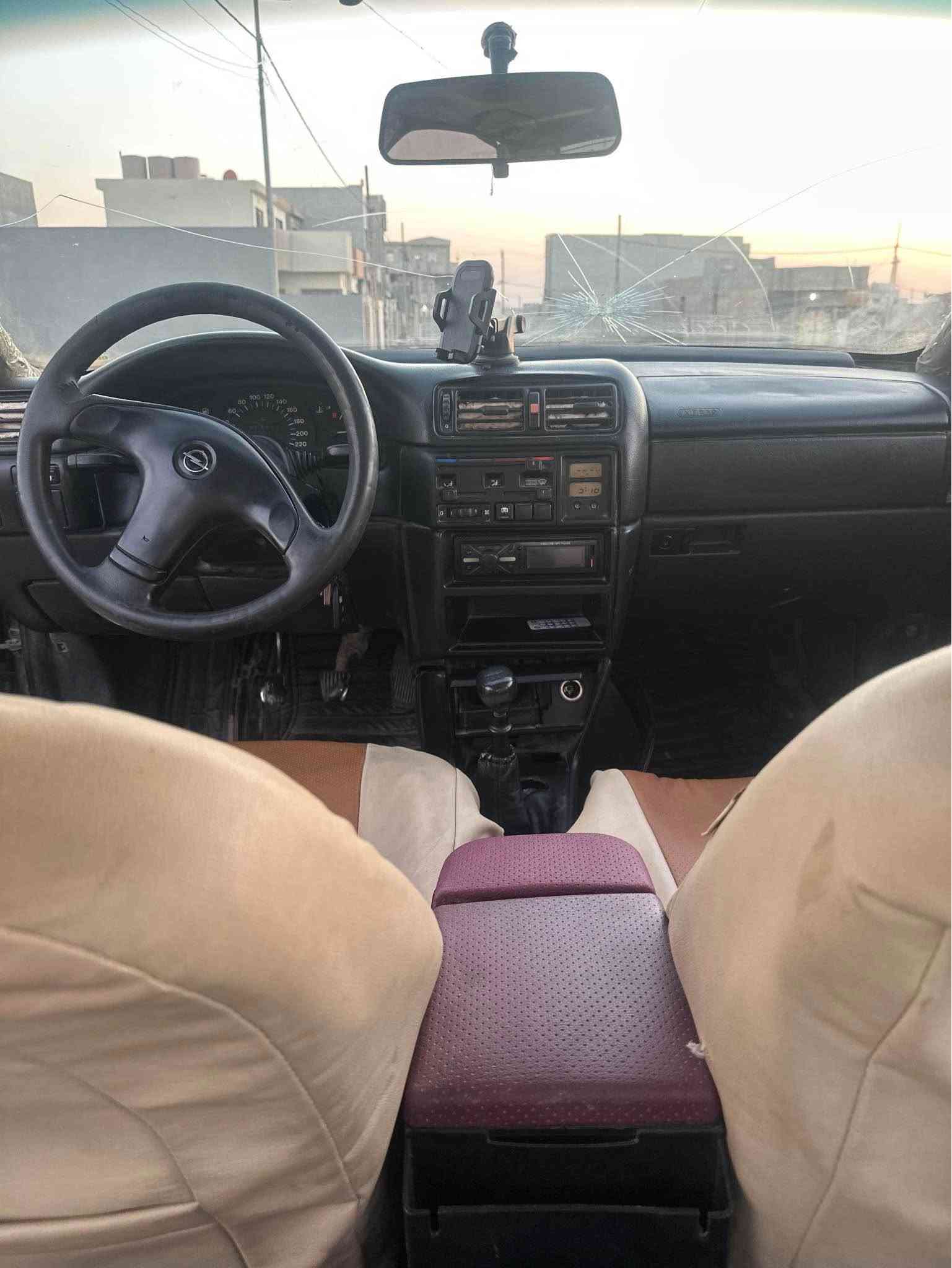 كير محرك شرط المحرك 
بطاريه،تايرات، دبلات، طخمات، دينمو، لايات، اليوم بدلتهم
رقم جديد سياره بسمي سنويه 2030 سياره مال بيت 
جاهزه مجهزه 
سياره تاكيه على صفحه مصبوغه عام سياره بدون دعم بدون شواصي شرط شرط قفل مركزي السعر 28$
اتصال ***********
*********** موصل, نينوى
