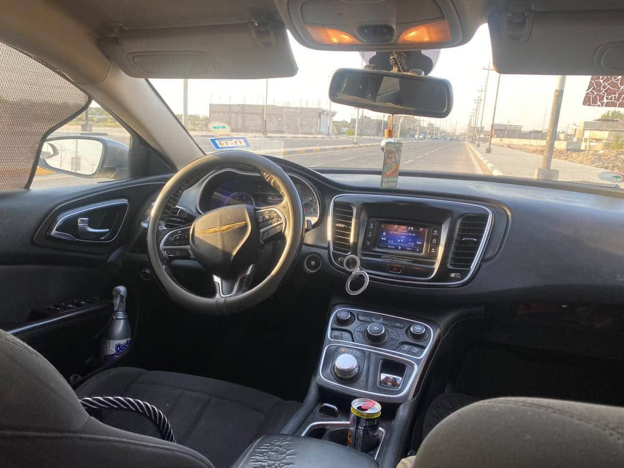 السلام عليكم كرايسلر C200 رقم بصره حره 2016 مواصفات عاديه بيها جاملغ الامامي ضربتها وبيها صبغ بدون دواخل مكان سياره البصره *********** البصرة, العراق
