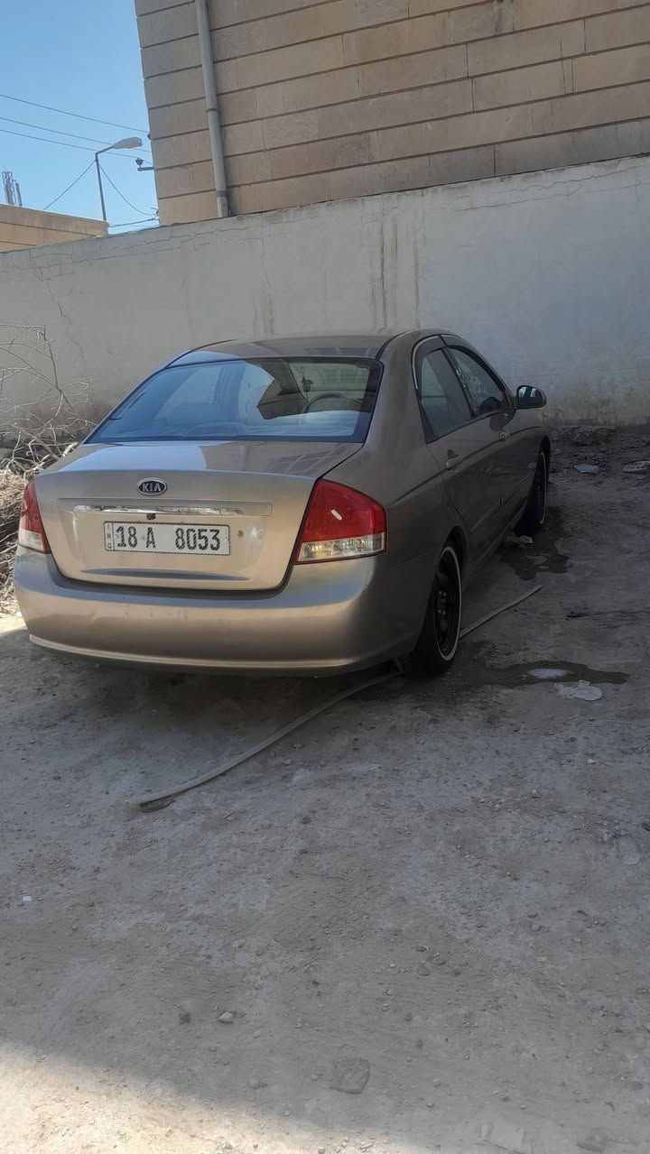 سلام عليكم 
اسبكتره  2007 
السياره جديد معنه الكلمه محرك والكير شادهن جدد تبريد حدادي تخم تاير جديد السياره ماناقصه برغي واليحب يستفسر اكثر يتصل ***********
