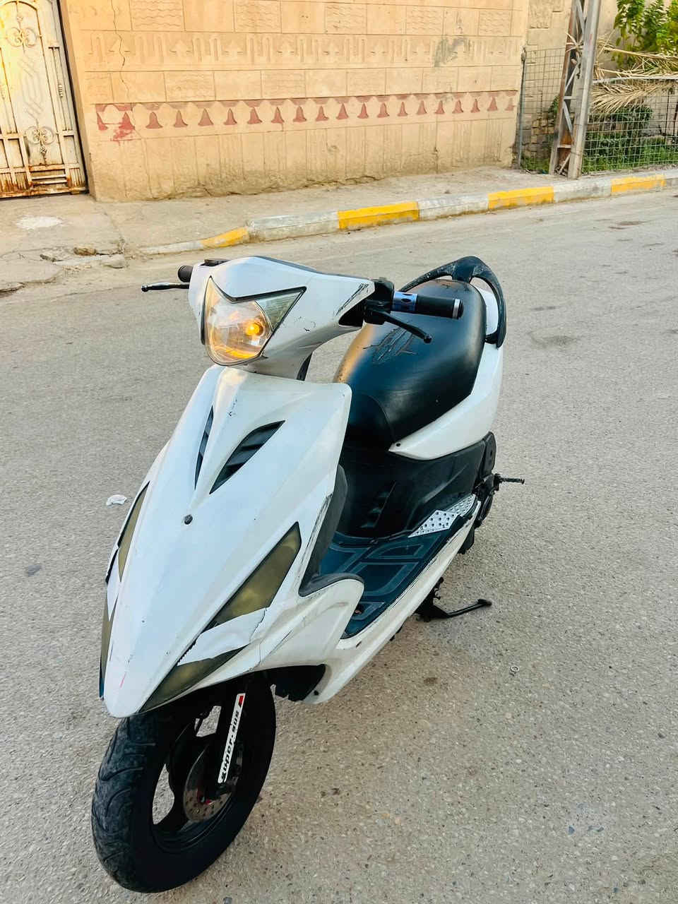 دراجه ماكس مضلع للبيع مكينه ما مفتوحه كهربائيات كلها شغاله سلف هندر لايت عالي ناصي مكينه ناعمه
مكان ناصريه مركز السعر 300وبيها مجال 
***********
