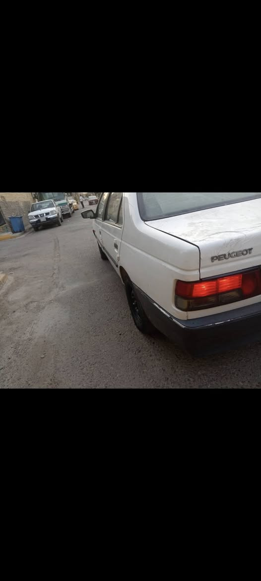 السلام عليكم للبيع بيجو روئ موديل ٢٠٠٩ صبغ فقط خشم البنيد بدون تبديل تبريد شغال وكهربائيات شغاله  محرك خيط تبخير وكير بي دويه من تعبر ال٦٠ السعر ٢٥ قفل بدون عمله وكلشي موضح بل صور *********** ابو علي بغداد, العراق
