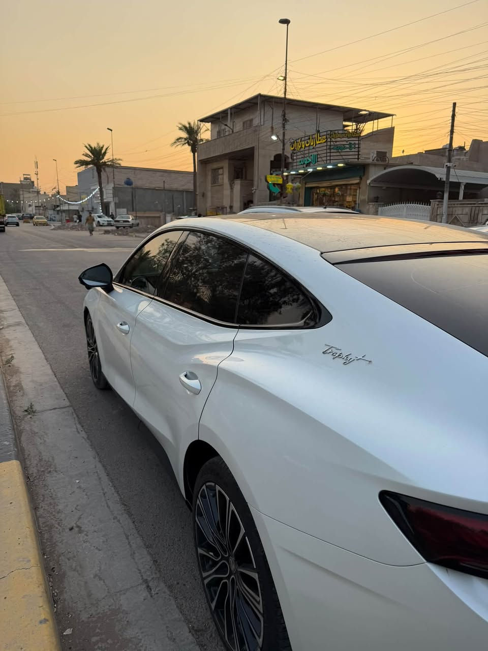 🔥🔥 MG 7 LUX 2024 | 2.0 TURBO 🔥🔥
💥 محرك 2.0 TURBO
💪🏻 261 حصان
🔥 405 نيوتن.م عزم
⚙️ گير أوتوماتيك 9 سرعات
🚘 دفع أمامي
✨ فل أوبشن LUX:
✅ فتحة سقف بانورامية
✅ جنوط رياضية 19 إنش
✅ مقاعد جلد
✅ مقاعد كهربائية
✅ شاشات رقمية
✅ شاشة وسطية كبيرة
✅ نظام صوت BOSE 🔊
✅ شحن لاسلكي 📱
✅ دخول وتشغيل بدون مفتاح
✅ شنطة كهربائية
✅ كاميرات 360°
✅ حساسات أمامية وخلفية
✅ إضاءة LED
✅ إضاءة داخلية Ambient
🛡️ أنظمة أمان ومساعدة متطورة:
✅ 6 Airbags
✅ Blind Spot
✅ Adaptive Cruise Control
✅ Forward Collision Warning
✅ Automatic Emergency Braking
✅ Lane Departure Warning
✅ Lane Keep Assist
✅ أنظمة ثبات وتحكم إلكترونية
السياره ماشيه 24 الف كيلو
السياره نضيفه وجديده شخط مابيه مكفوله من التبديل والبارد والصبغ بيه فقط رصعه بالجاملغ الامامي ترهمpdt
السيارت رقمه سليمانيه ومضلل
بيه كتاب تضليل من مرور سليمانيه
📩 للاستفسار ***********
📍 الموقع: بغداد
💰 السعر: [227$
