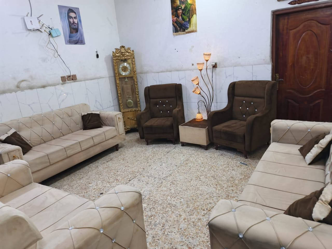 سلام عليكم عندي تخم عشر مقاعد عراقي سعر ب٢٥٠ هذه رقمي *********** مكان منصور الوشاش يوجد توصيل بغداد بكروه 
@إشارة
