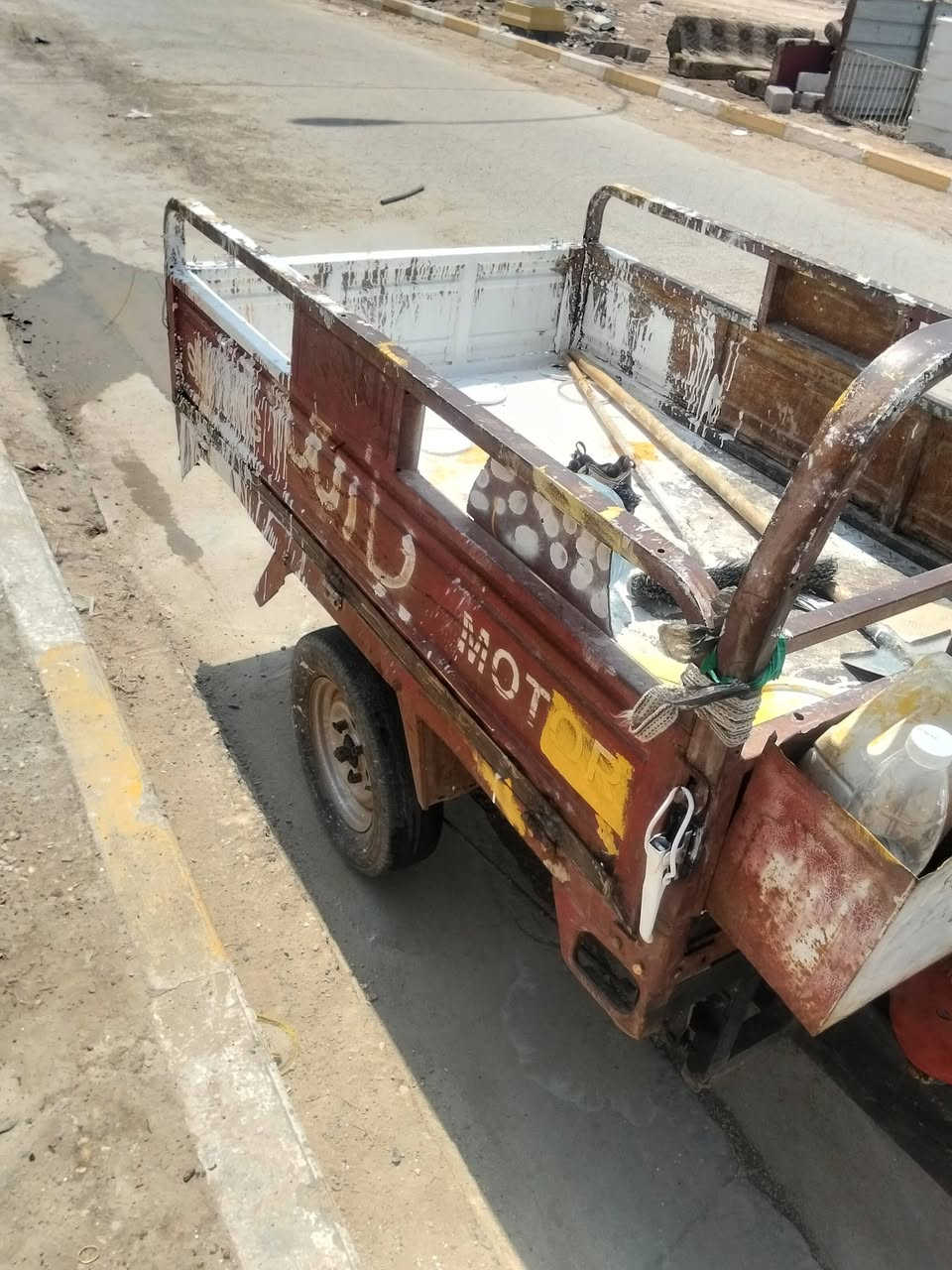 للبيع جمره اوراق اصولي محرك توني مجفته كير باتري كاردن واللعابه كله جدد والبدي معمره عوزها بس صبغ  والكهربائيات كلهن شغالات صفاحيات الجوه والفوك عندي ماشادهن السعر مليون وبيه مجال مكاني الغراف 
***********

