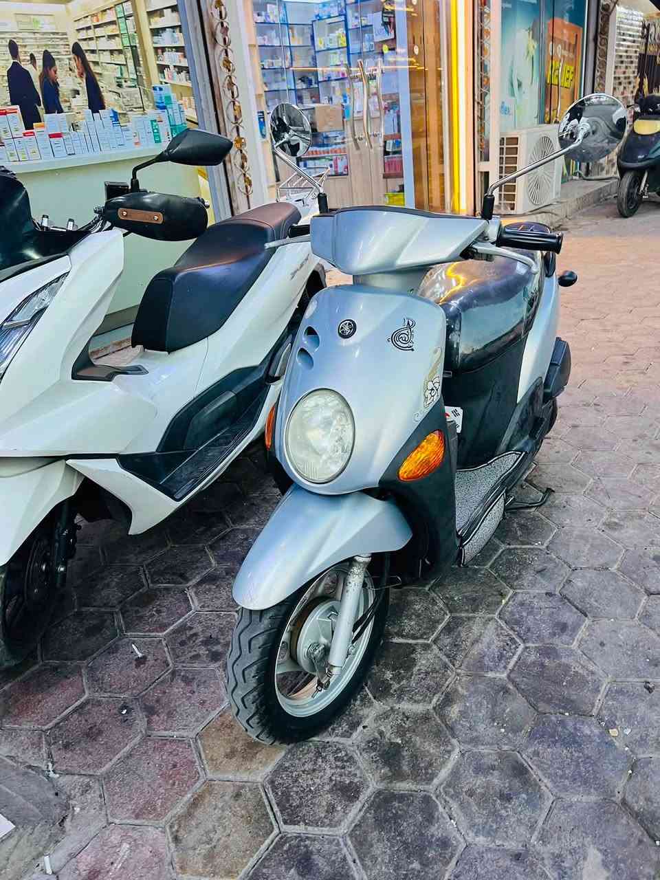 فله للبيع كفاله ختم واحد وي المكينه دراجه  بلباكيت 
الشراي يتصل عل رقم ***********كوت الزهراء السعر مليون 100بيه مجال لشراي دراجه بلجيس
