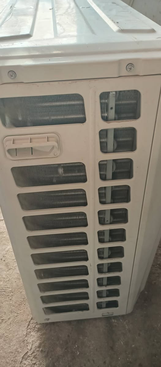 سبلت 2طن ميديا مشحون غاز جديد السعر 350
بغداد حي الجامعة قرب جامع مله حويش 

***********
