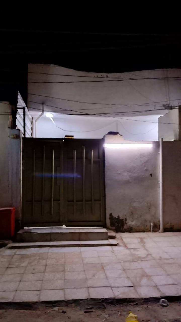 بيت للبيع ١٢٥ متر غرفتين وصاله واستقبال ومطبخ ومحل شارع علكم شارع حاتم الخير نهايت المقرنص ٥٣ بيه مجال
***********
