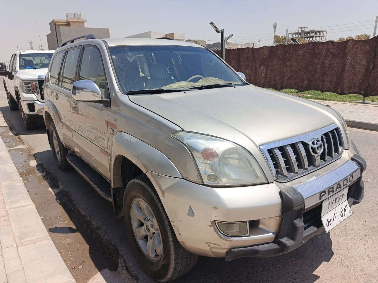 برادو موديل ٢٠٠٥ v6
لون ذهبي سياره صدر جديد تخم تايرات جديد بيها فقط قطعه وحده صبغ البونيد بيها شويه جراد السياره المكينه مفتوحه مجفته احسن تجفيت يعني كير ومحرك شرط نظافه من داخل فوول فقط شويه معامله اماميه يرادلها صبغ للجماليه اما السياره حتى سياقتها تخبل رقم اربيل قديم سنويه ساقطه شرط تحويل السعر ١٣٥ ورقه السياره مكانه قضاء كلار 
الشراي 
***********
