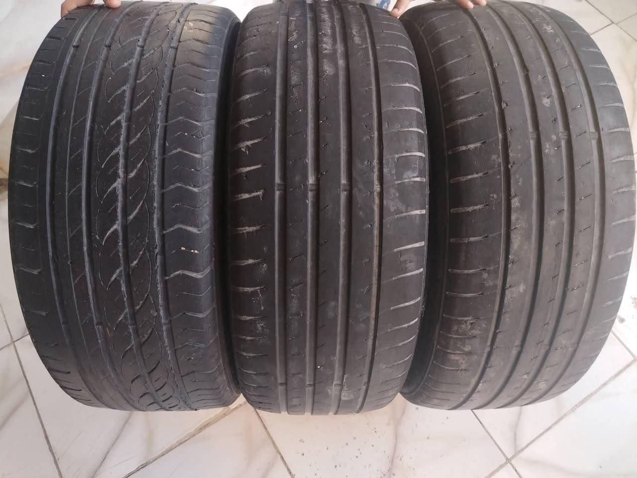 تايرات عدد 3 بحاله جيده حجم 19/45/245 السعر 50 وبيهن مجال حله ***********
