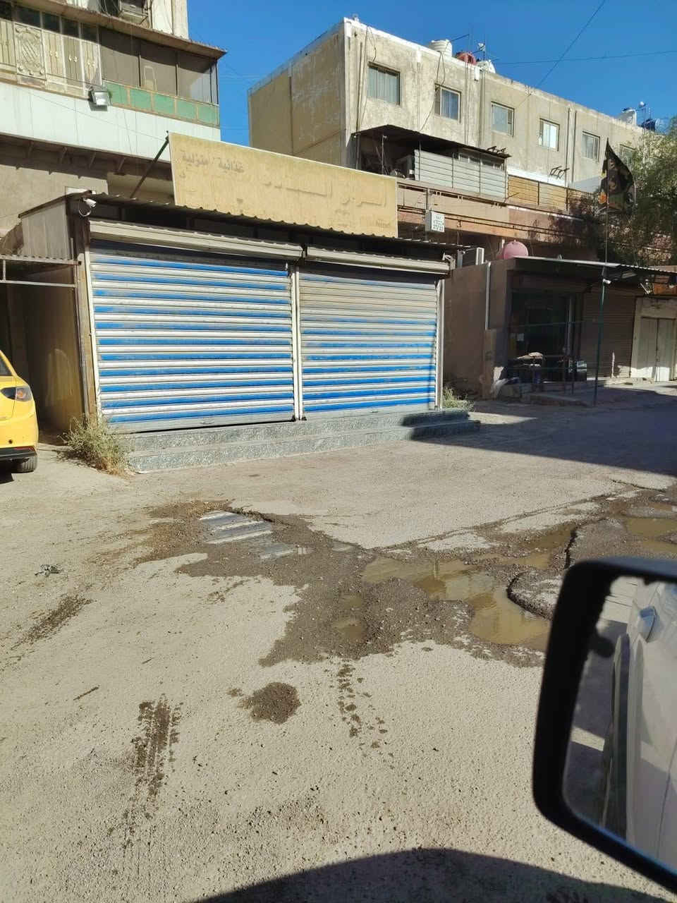 السلام عليكم كابنك عدد ٢ و جام خانه فلات ٢ للبيع نضيفات جدا جاهزه العنوان الدورة كفاءات الصحه 
***********
