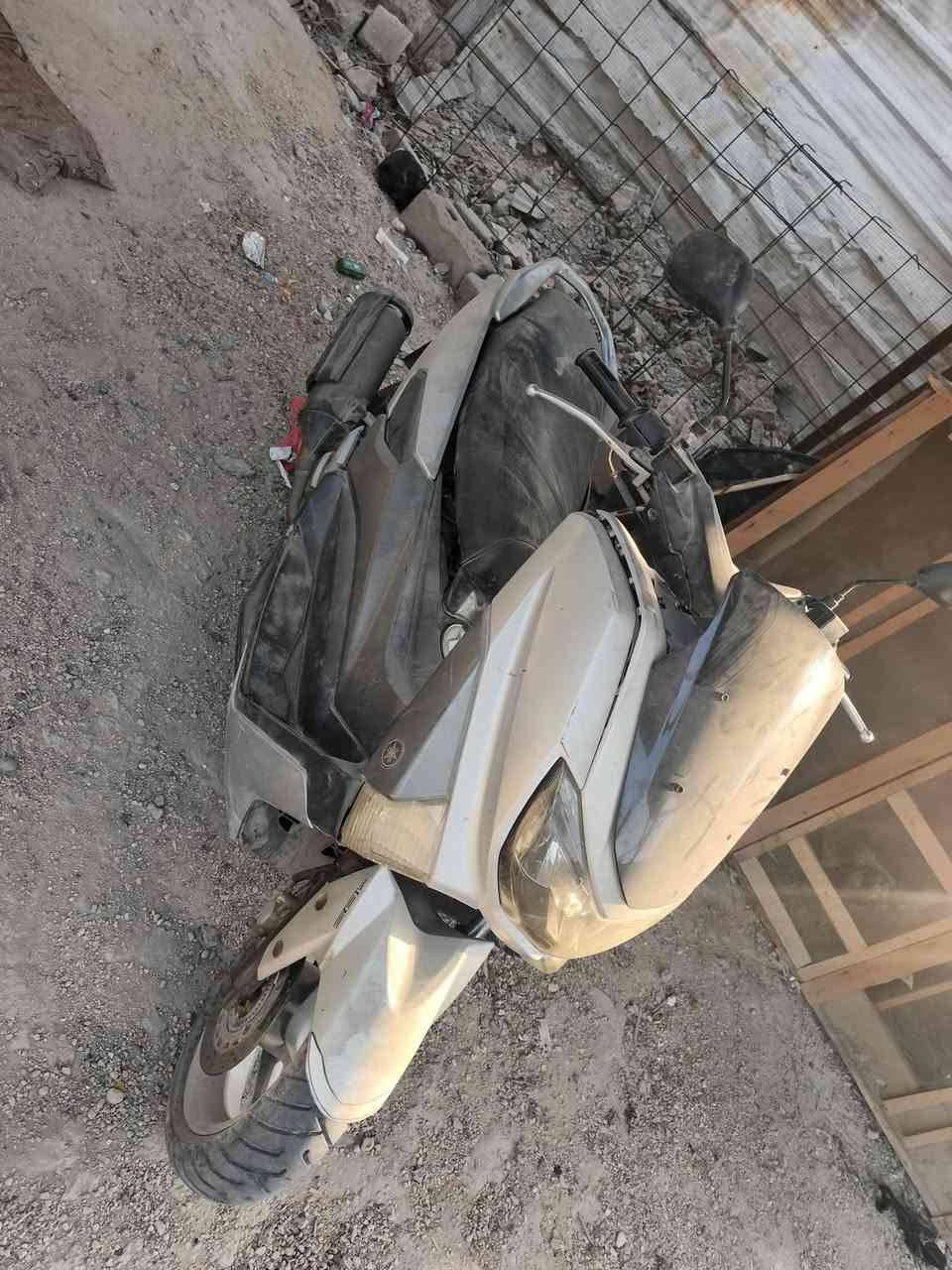 سلام عليكم ال بيع هاي دراجه بيه غراض مبدله جديده و بيه نواقص قليه متروكه دراجه حالين ال تواصل *********** سعره 350و بيه مجال قليل و قبل جانت تشتغل كلشي مابيه

