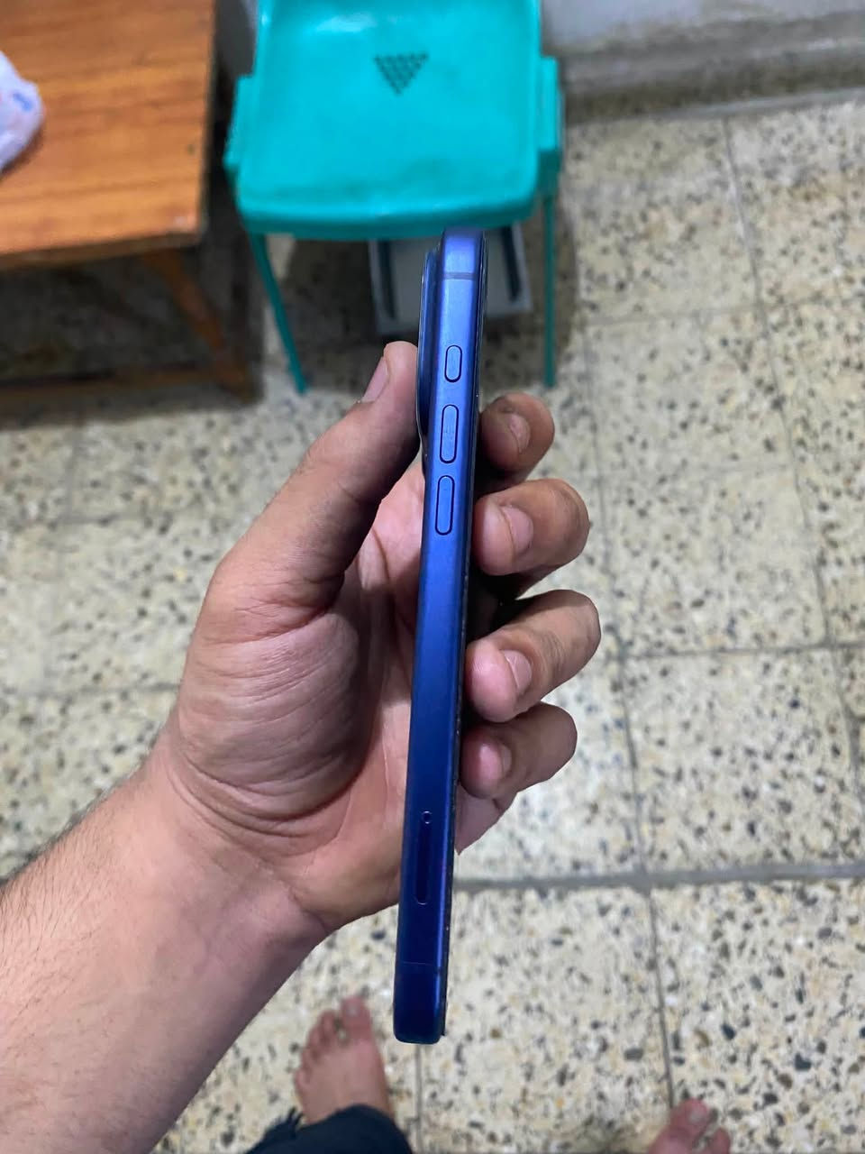 ايفون 17 برو ماكس لون نيلي ضمان ماستر سنتين مو سنه مشحون 62 ذاكرته 256 كارتونته موجوده كيبله بعده ممفتوح اي خدش مابي نضيف كلش اخو الجديد قيم واخذ بل يرضي الله مكاني بغداد الدوره *********** واتساب فقط
