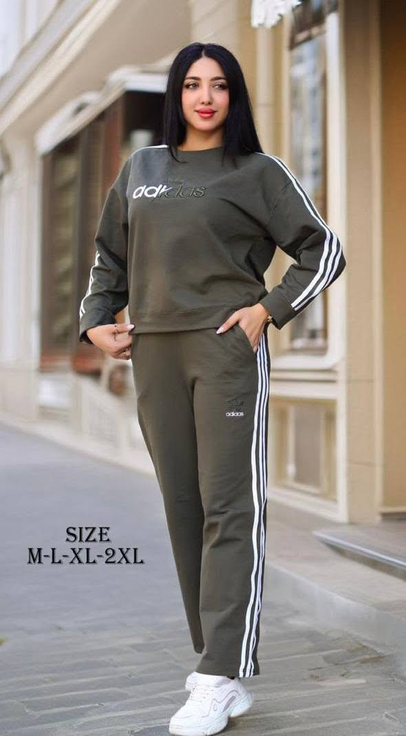 تراك اكيبلك قطني درجه اولى خامه جدا راقيه 
القياسات M. L. XL. 2XL 

سعر الدرزن 155 الف
للحجز***********

نص مكتوب في الصور:
- SIZE
- M-L-XL-2XL