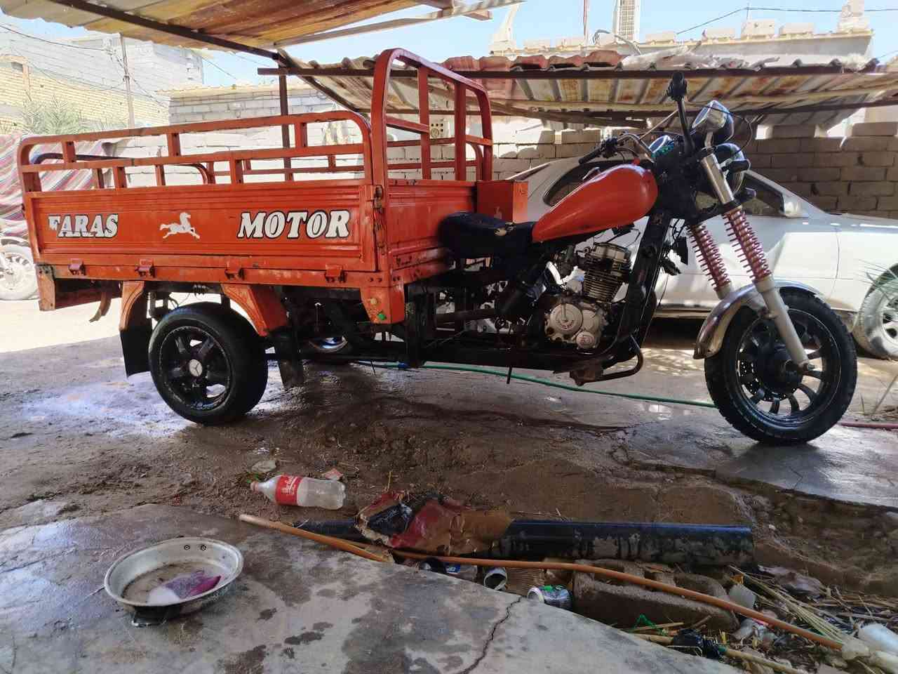 يا الله سلام عليكم ستوته فرس ادوات موديل 16 ستوته جاهزه اشاير وره وكدام شاصي بي نشرات عداد يشتغل مال سرعه لايت قوي بيه محرك ميتين مال جمره شاصي مكفول بدي يخبل تايرات جدد ستوته جاهزه من الطول للطول عايزه بس صفاحيات السعر مليون 150وبيه مجال مكاني بصره قضا المدينه ***********

