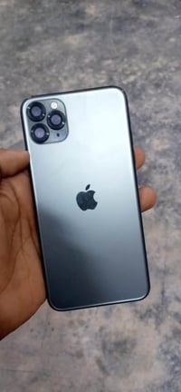 آيفون 11 برو ماكس • مبدل شاشه • بطاريه ٨٠
