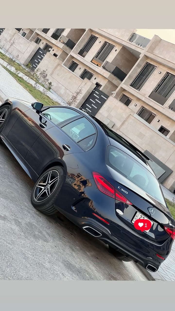 السلام عليكم 

مارسيدس بنز 
2023 
C300

وارد أمريكي 
بيها بنيد ودعاميه بدون دواخل لا شاصي ولا لغد 

رقم اربيل ب اسمي تحويل ثاني يوم 

ماشيه 66 km 

فول مواصفات السياره 1/1 للاخير 
 
5 كاميرات فول فول

مكفوله كفاله عامه عدا البنيد والدعاميه 

للاستفسار : *********** 
المكان بغداد العامريه قرب خدمي المطار

نص مكتوب في الصور:
- 1