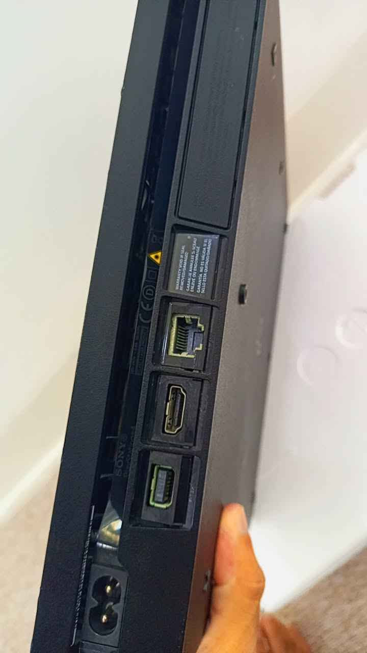 PS4 Slim 1 Terabytes 

بلاي 4 سليم غير مهكر (أونلاين) للبيع
مستعمل حيل قليل
نظافة %98 كلش نظيف
هارد 1 تيرابايت
فيرجن 13.52
وياه يدة مضبوطة وواير HDMI وقاعدة شحن
ويا هاي الألعاب:
Black ops 3
Call of duty warfare 3
Fc 26
Rainebow six siege قرص
​السعر 250 ألف وبي مجال بسيط
تتوفر خدمة توصيل

پلەی ٤ سلیم ئۆنلاین نەکراوە بۆفرۆشتن
زۆرکەم بەکار هاتووە 
ڕێژەی خاوێنی %98 زۆر پاک
هاردی 1 تێرا
ڤێرژنی 13.52
دەسکێکی مەزبوت و وایەر و HDMI و ڕەپتی شەحنی لەگەڵە
ئەم یاریانەشی لەگەلە
Black opps 3
Call of duty warfare 3
Fc 26
Rainebow six siege بە شریت

سعری 250 هەزار شتێک مامەڵەشی تیایە
گەیاندنیشمان هەیە
*********** حلبجة, السليمانية
