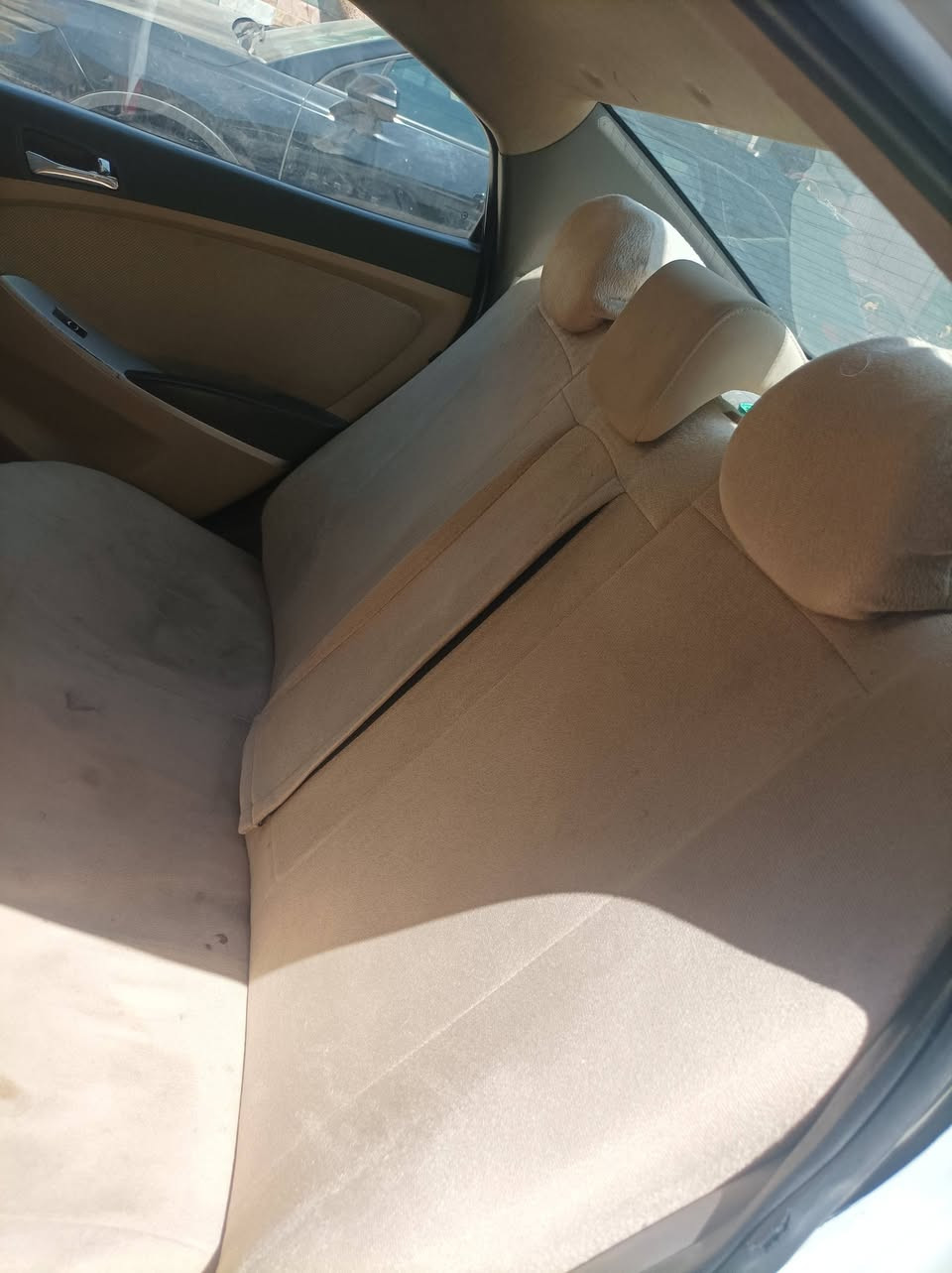 سياره اكسنت موديل 12وارد خليجي محرك 1600
تبريد ثلج حداديه جديده رقم قادسيه دولي ابسم عمي بيها بس جاملغ واحد 
مكان نجف محرك  
ا *********** سعر 85او بيها مجال
