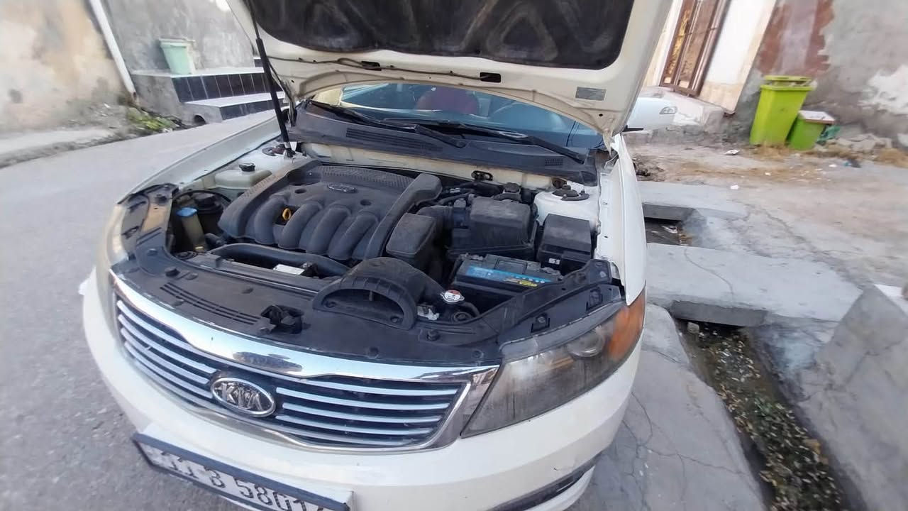 السلام عليكم

للبيع كيا اوبتما موديل 2009خليجي رقم بغداد انكليزي...سنويه 2031 هزه وفحص جديد 

السيارمال بيت وجاهزه من كلشي... احزم  ***********//*********** بعقوبة تقاطع السادة
