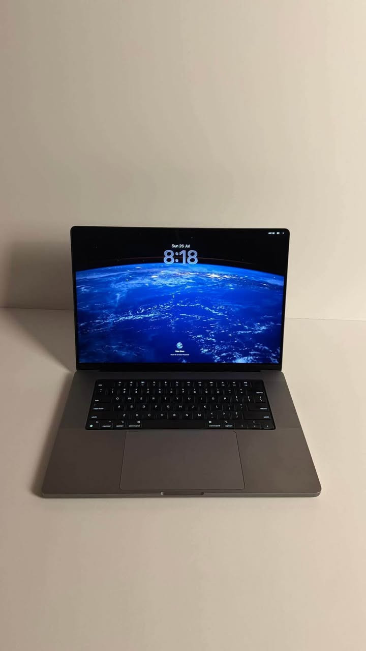 ماك بوك برو m1 برو (البرو مو العادي)
MacBook Pro m1 Pro 16
Ram16
Hard 512 GB
وياه شاحنته الاصلية 
السعر خاص

نص مكتوب في الصور:
- About MacBook Pro 16-inch, 2021 Name iMac's MacBook Pro Chip Apple M1 Pro Memory 16 GB Serial number G5F6FN6JGM Coverage Expired Details... macOS macOS Tahoe Version 26.1 Displays Built-in Liquid Retina XDR Display 16-inch (3456 x 2234) Display Settings... Storage Macintosh HD 462.51 GB available of 494.38 GB Storage Settings... System Report... Software License Agreement - Regulatory Certification ENERGY STAR Compliance - License Agreement TM and 1983-2025 Apple Inc. All Rights Reserved.
- MacBook Pro Hardware ATA Apple Pay Audio Bluetooth Camera Card Reader Controller Diagnostics Disc Burning Ethernet Fibre Channel Graphics/Displays Memory NVMPress PCI Parallel SCSI Power Printers SAS SATA SPI Storage Thunderbolt/USB4 USB Network Firewall Locations Volumes Wi-Fi Software Accessibility Applications Developer Disabled Software Extensions Fonts Battery Information: Model Information: Serial Number: F5D20610QXJ0VC5B0 Device Name: bq40z651 Firmware Version: 0b00 Hardware Revision: 100 Cell Revision: 4014 Pack Lot Code: 0 PCB Lot Code: 0 Charge Information: The battery's charge is below the warning level: No Fully Charged: No Charging: No State of Charge (%): 67 Health Information: Cycle Count: 245 Condition: Normal Maximum Capacity: 90% System Power Settings: AC Power: System Sleep Timer (Minutes): 1 Disk Sleep Timer (Minutes): 10 Display Sleep Timer (Minutes): 10 Sleep on Power Button: Yes Wake on LAN: Yes Hibernate Mode: 3 Low Power Mode: Yes Prioritize Network Reachability Over Sleep: No Battery Power: System Sleep Timer (Minutes): 1 Disk Sleep Timer (Minutes): 10 Display Sleep Timer (Minutes): 2 Sleep on Power Button: Yes Wake on LAN: No Current Power Source: Yes Hibernate Mode: 3 Low Power Mode: Yes iMac's MacBook Pro > Hardware > Power