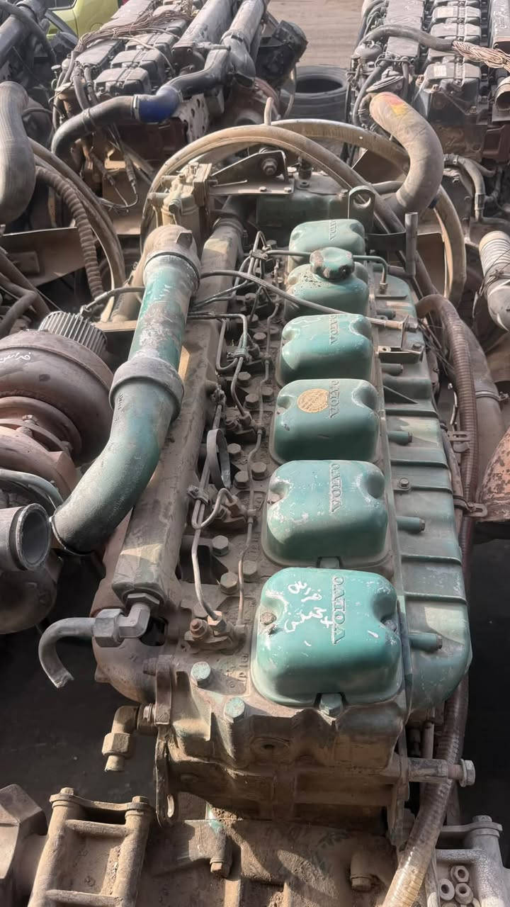 محركات فالفو إف12 • حجم ١٢٢ • حجم ١٢١