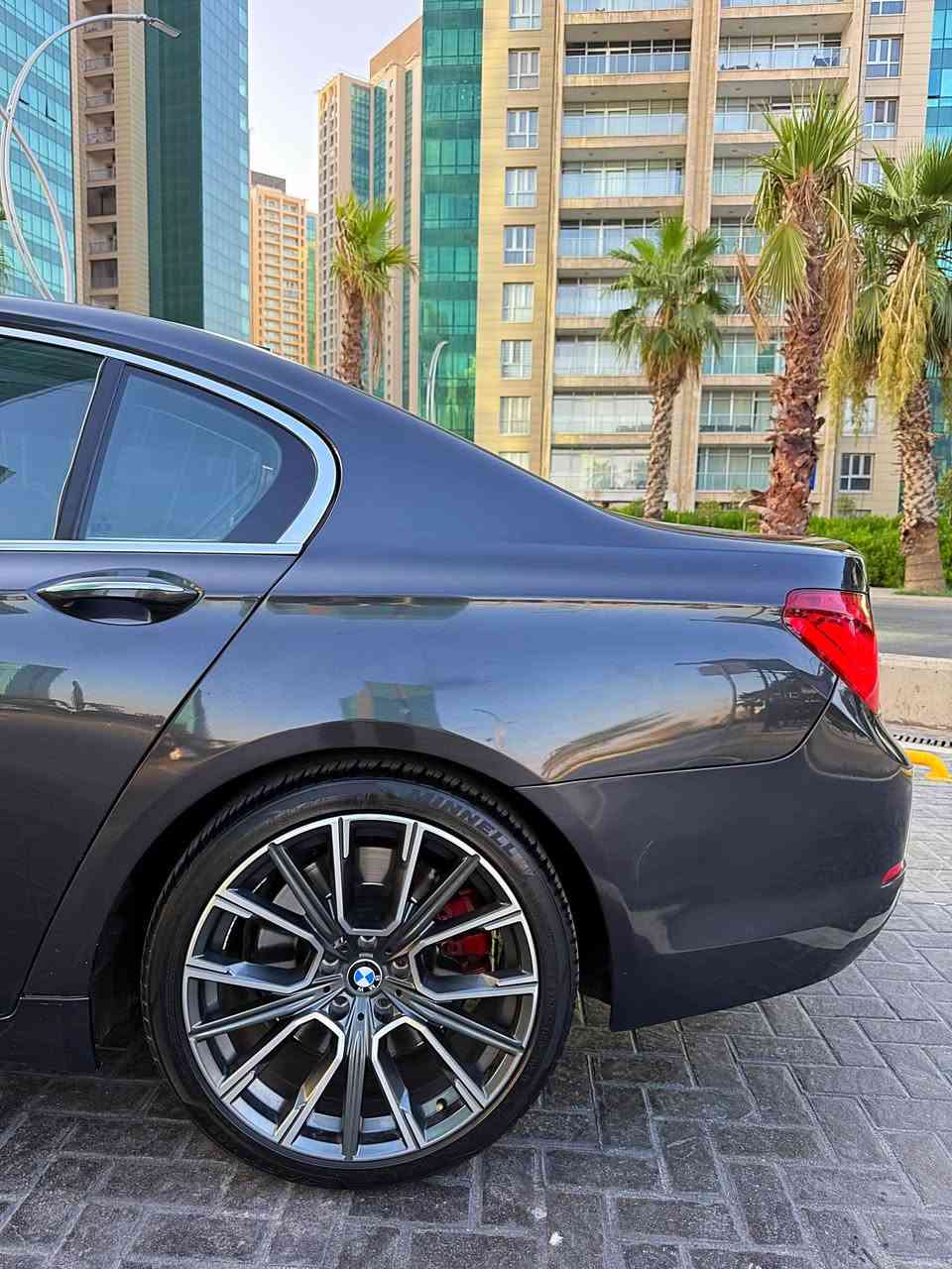 {Bmw 750i 2014}
~~~~~~~~~~~~~~~~175$~~~~~~~~~~~~~~~~~
     (وارد خليجى جاملغ خلفى و باب خلف سايق صبغ بدون دواخل بدون اربگ ) 

موديل: 2014
ماشيه : 70 الف حقيقى
مكينه : 8سلند بنزين توين باور توربو
لون :نفطى(اسود كذاب)
مواصفات فول فول vip

            (گير و مكينه و كهربائي كل شرط )
سيارة بئسمى رقم و سنوى و هزه جديد تحويل مباشر

مكان سياره / اربيل شارع ٦٠ 
رقم موبيل /***********
                  ***********
سعر السيارة / ١٧٥٠٠$ ومجال قليل
🇩🇪~~~~~~~~~~~~~~~~~~~~~~~~~~~~~~~~🇩🇪 أربيل, العراق
