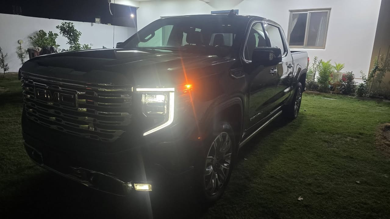 للبيع GMC سيرا 2024
دينالي الشكل الجديد 

باب طويل بدي قصير المرغوب

محرك6200 v8

4*4 فور ويل

سلايد روف فتحة

حساسات 360 درجة من كل الجهات 

رادار امامي خلفي و جانبي 360 درجه 

كامرات 360 و كامرة بالبدي و شاشه مراقبه بالمرايه الوسطيه نفس مال كدلاك

داخل جلد كشنات تدفئه وتبريد امامي وخلفي

كشنات هزاز تحذير

توقف ذاتي عند الرجوع  واتو ستوب و داتا شو بالدشبول 

مري شفط وترحيب و كامرات

باب خلفي 3 طكات 

جامه خلفيه كهرباء

دوسات كهربائيه اصلي  

منضومه كزوز سبورت بلاديه من امريكا 

5 انظمه قياده 

كير 10 نمر

تشغيل عن بعد كير طرح و شاشات ديجيتال بالكامل 

انارة محيطيه ترحيبيه 360 درجة
سياره رقم بغداد شهداء
بيه صبغ البدي
***********
السعر S 370
