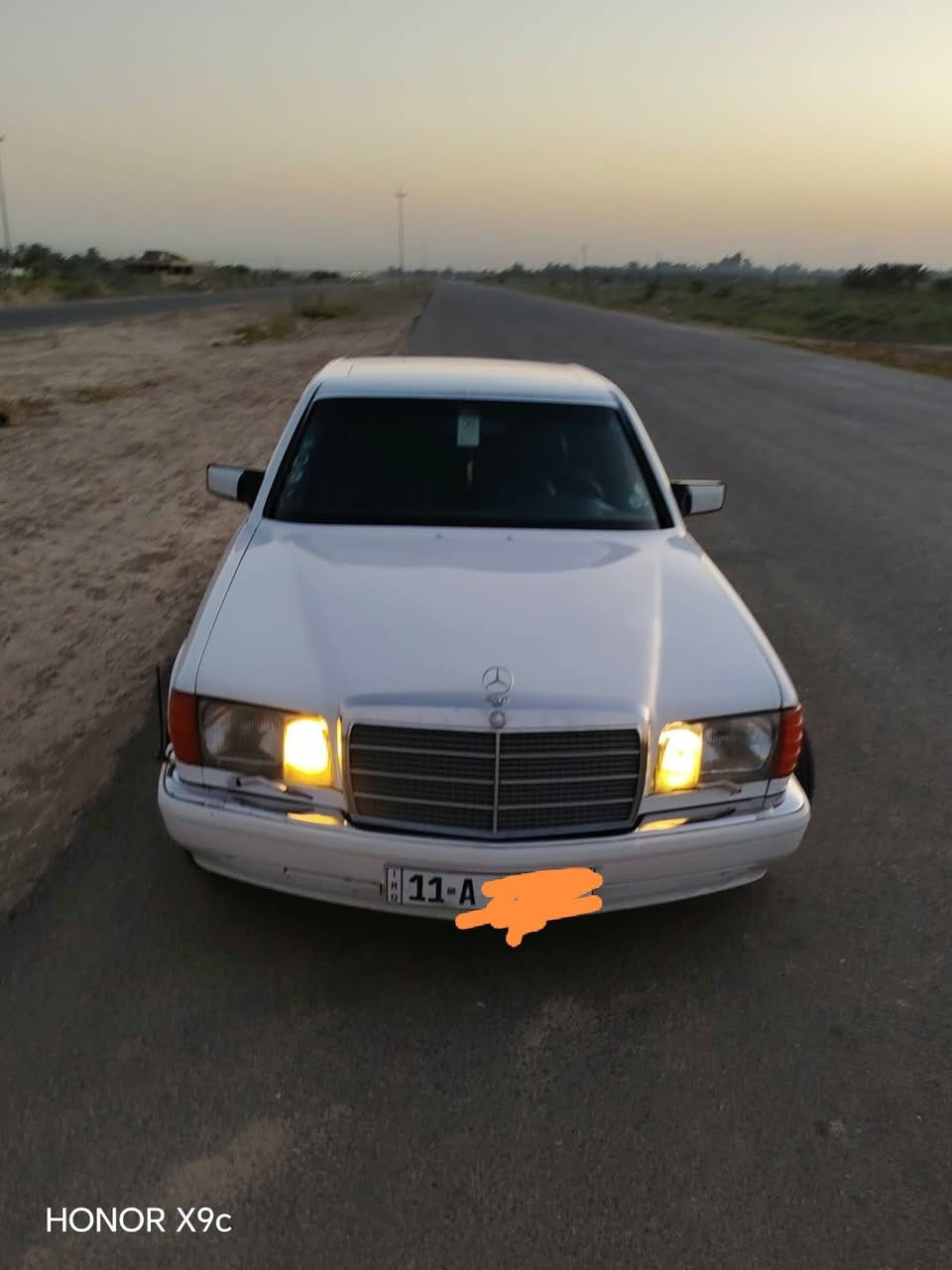 سلام عليكم مرسيدس جانبو للبيع موديل 1987 سنويه ل28بسمي رقم بغداد انكليزي هزه جديده كير مكينه بلاد جديد لاتبخير وتقيص تخم تاير جديد صدر أمامي خلفي جديد غرفه جديده كهربائيات كله شغاله فتحه سقف  سياره جاهزه من كلشي قواعد دبلات جدد  حديده جديده عليه ادامه كامله من نوزل فيت بم فلتر السعر 70 وبيه مجال او مراوس حسب القناعه رجأ لحد يكسر بحلال العالم تشتري اتصل وتدلل ماتشتري اذكرنه بكلمه طيبه لاتصال *********** مكان بابل
