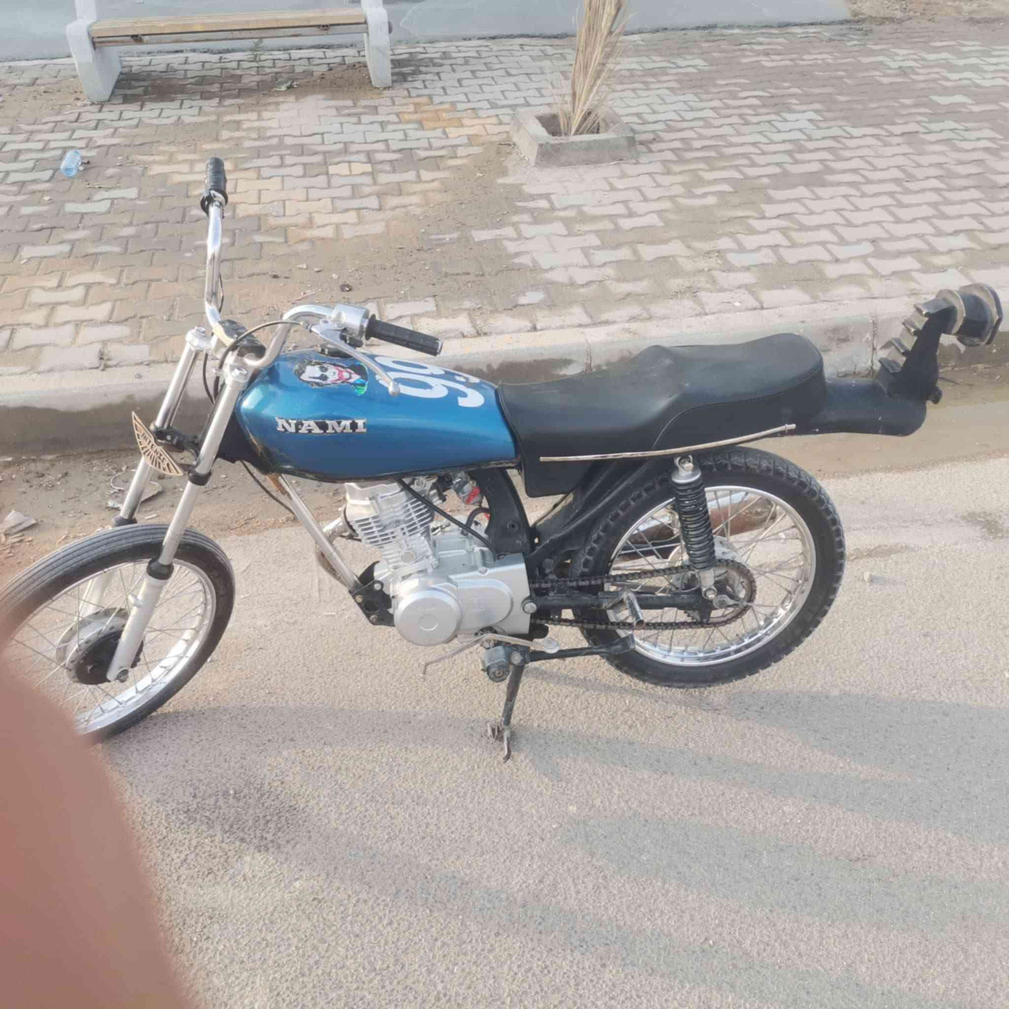 للبيع شاصي 22وغراض 25اوراق
دراجه خير من الله شوفت عينك مكان بابل محاويل
سعره525وببه مجال 
***********
