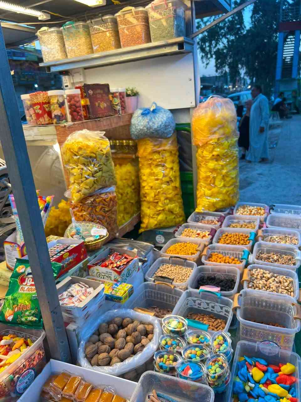 السلام عليكم عندي ستوته جديده كلش شحن بطاريات كبيره ما مستخدمه قليل وبسطيه متنقله للبيع كامله هيه عارضه جبس الكراده ومكينه حب ورفوف كرزات بس تفتح مرتبه السعر والتفاصيل خاص او واتساب ***********

