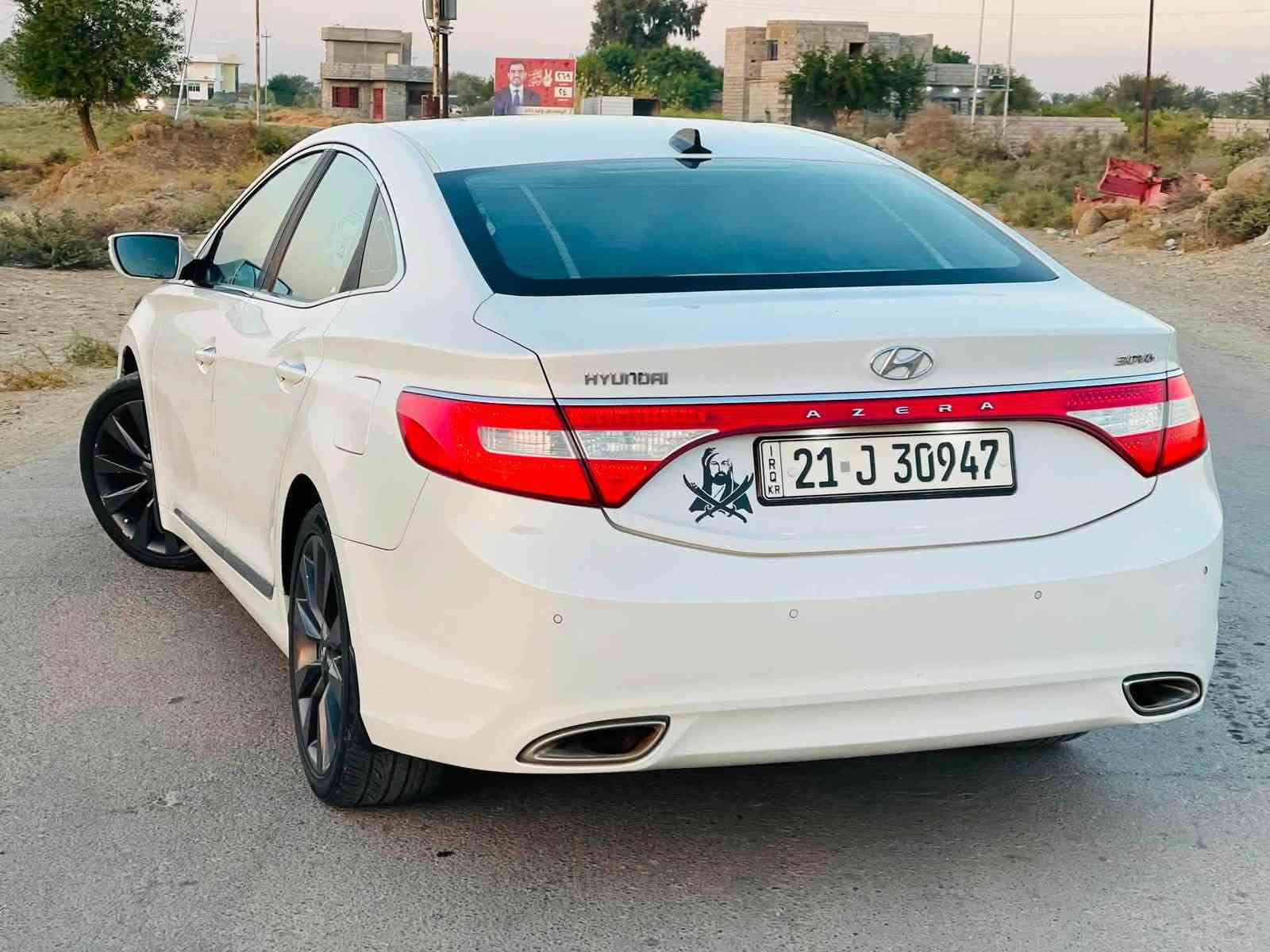 ازيرا على 2014للبيع خليجي 
جاهزه 
كير مكينه 
صدر 
تخم تاير جديد 
تحكم ستيرن بردات كهرباء 
 تبريد تدفئة 
كلها شغاله 
شرط التحويل 
بيها اربع قطع بدون دواخل 
مكان أطراف تكريت الزلايه
سعر 110بيها مجال 
الشراي يتصل ***********
