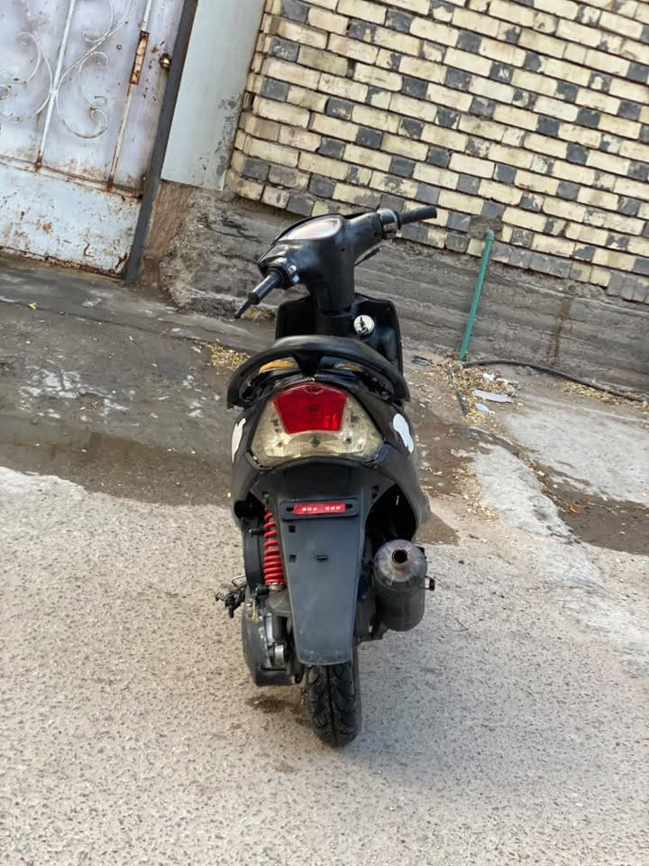 السلام عليكم عدله للبيع دراجه شلعه ومعدله كهربائيات كامله رايده ب400 وبيه مجال عنواني بغداد بلديات 
*********** اتصال ومتواجد واتساب

