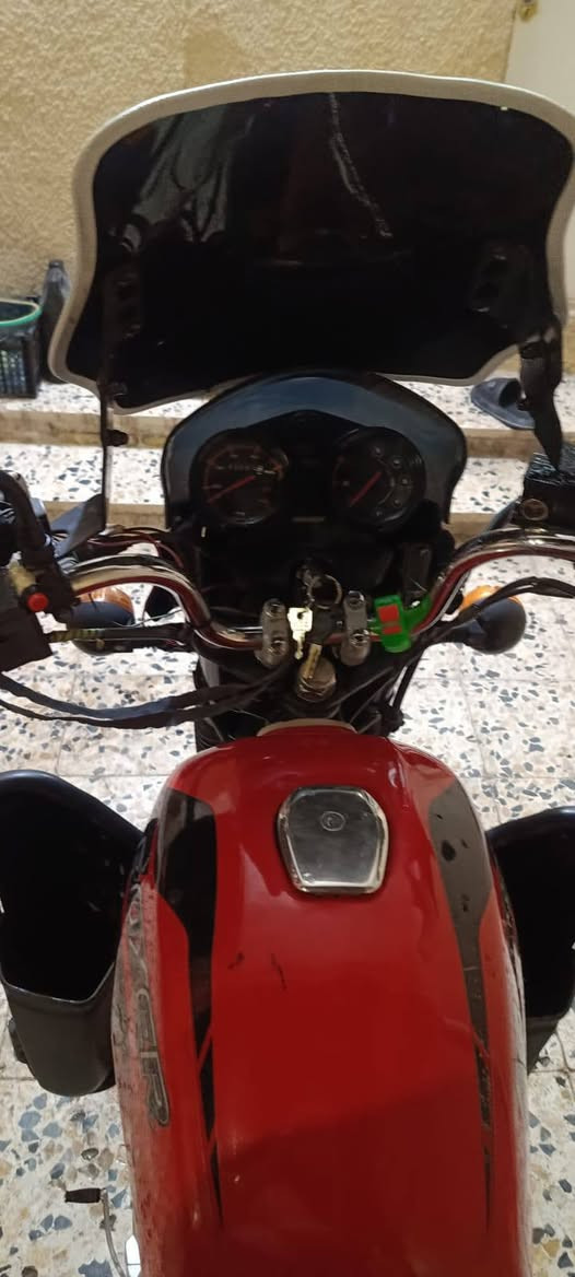 سلام عليكم ....
دراجه بوكسر للبيع موديل 23 اوراق كامله بأسمي ما ناقصها ولا شي 
المحرك محور مال ايراني ناما برو ٥ گير يعني (( خمس نمر ))
مكاني العماره اليشتري يخابرني على رقمي موجود بي حتى واتساب 
*********** عمارة, ميسان
