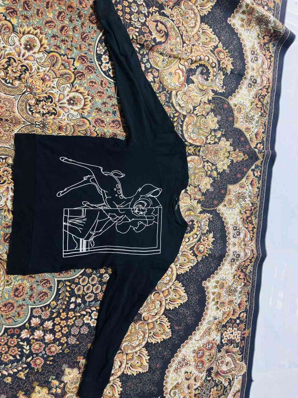 السلام وعليكم ملابس باله جديد مملبوس شرط نضافه داخل مبطن 6قطع ب25
