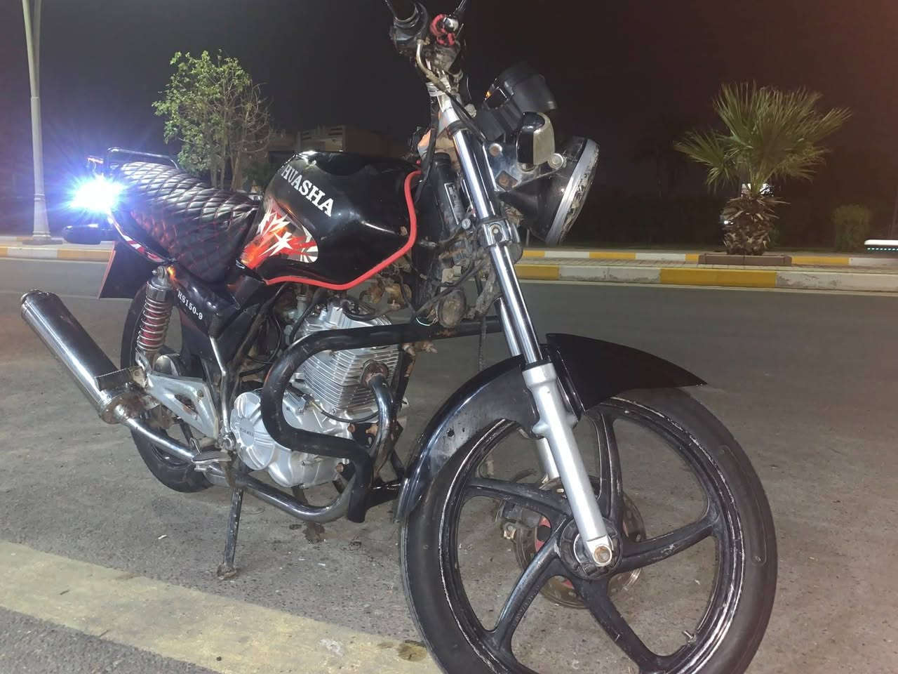 السلام عليكم
هيوشه للبيع مسجله موديل 2019 شغال من كلشي صلف هندر 875 وبي مجال. حك جيه 
‏‪***********‬‏
