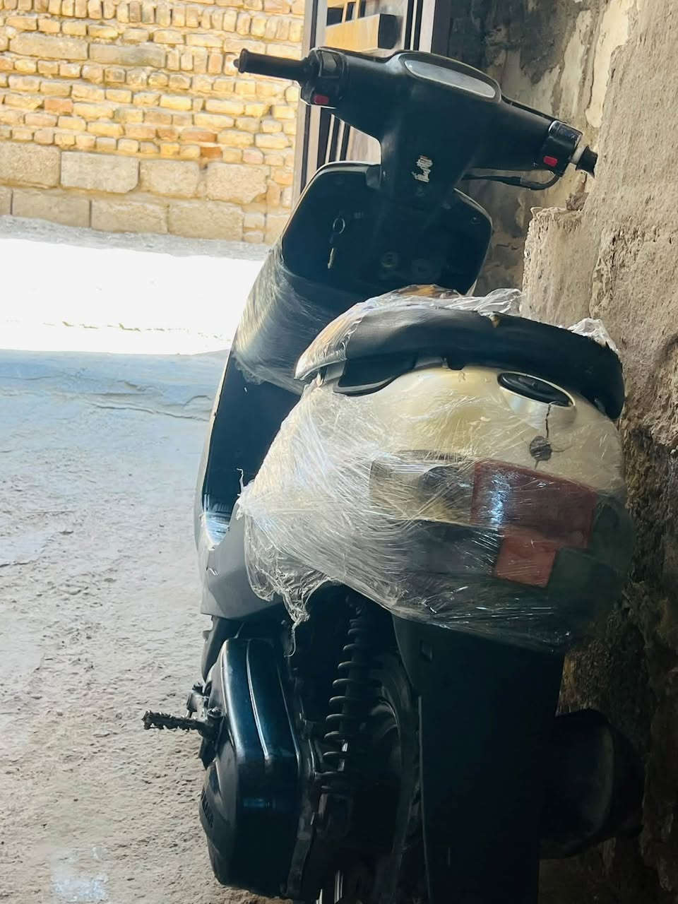 بطه للبيع مكينتها حلوه هندر واحد تشتغل معدله حلو نواقص باتري وستان وسوبايه سعرها ١٣٠ وبيها مجال عنواني كربلاء طويريج ***********
