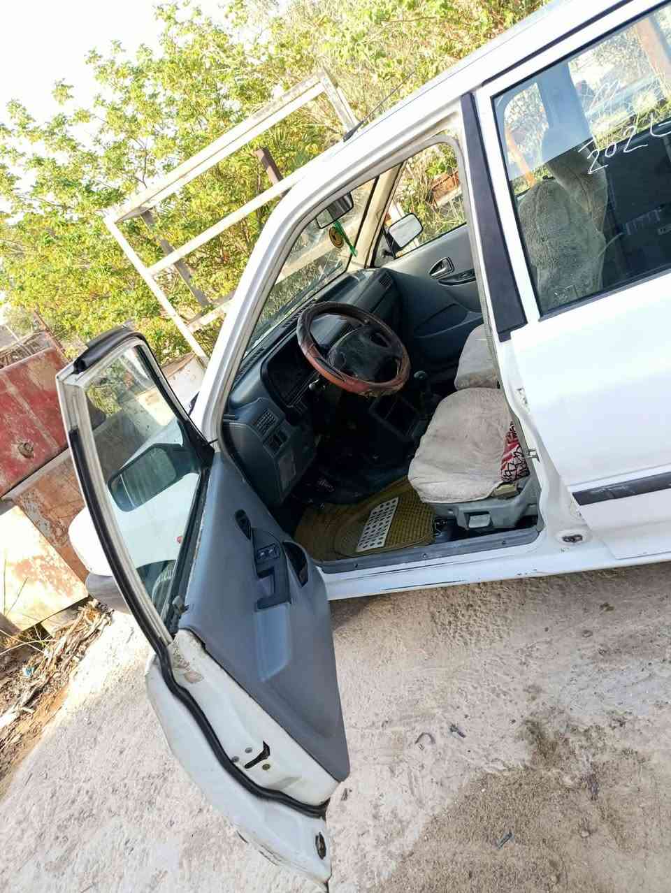 سلام عليكم سايبه مديل ١٠ مكفوله من الضربه والصبغ شواصي بلاد شركه رقم قادسيه راعيه بل الديوانيه سنويه صقطه بل ٢٤ عليه ١٠٠ عليه محرك بي باخر السياره حلوه تخم تاير جديد باتر كهربايت كله شغاله سعره ٢٦ وبيه مجال الشراي مكاني نجف ابو صخير ***********

نص مكتوب في الصور:
- 2020