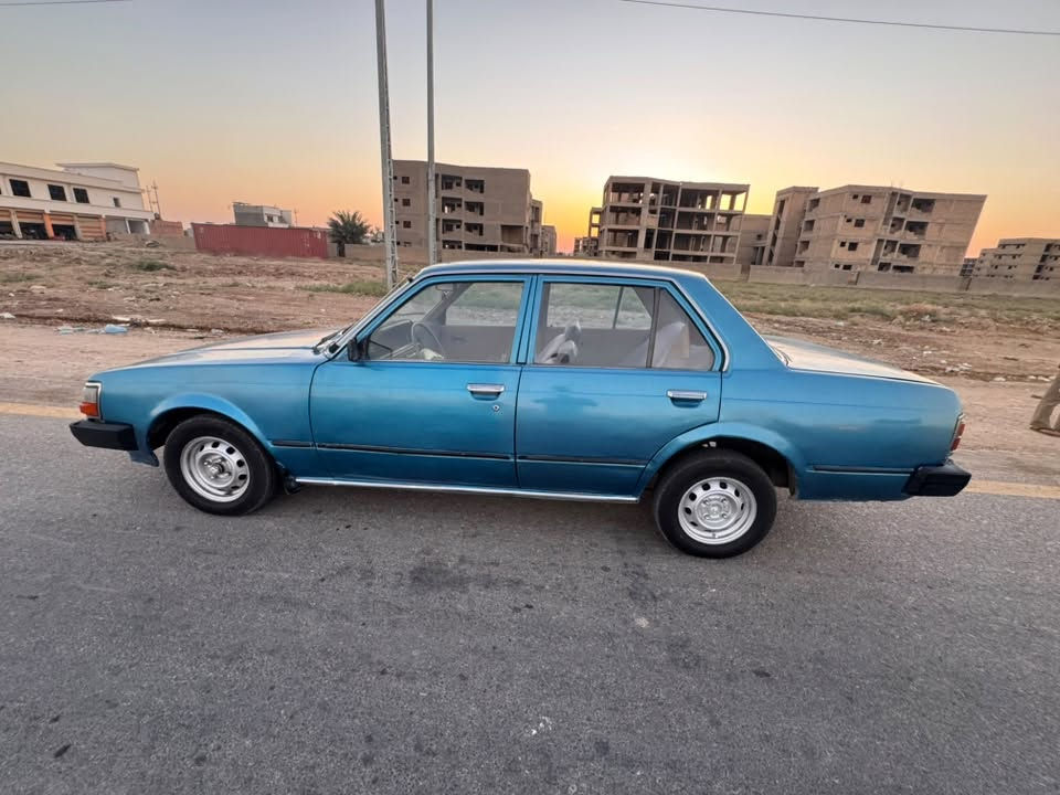سلام عليكم كرونا مديل 81 كير اوتماتيك مكينه اكسل تبريد ثلج تخم تاير صدر  سنويه هزه جديده السياره جاهزه شرط التحويل مشروع واطني مكانها بغداد طريق بعقوبه القديم للاتصال ***********
