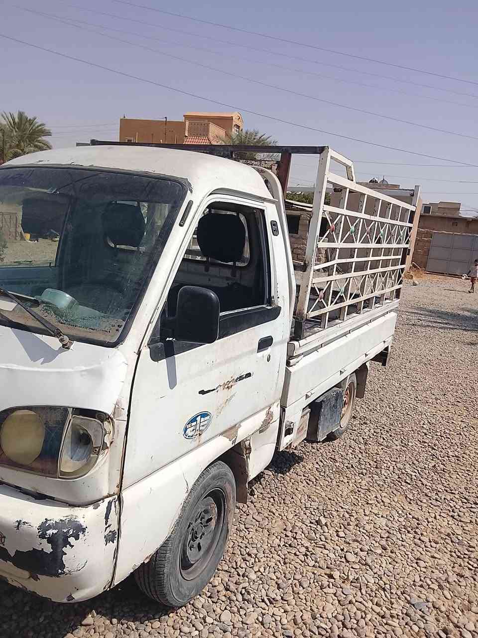 السلام عليكم فاو للبيع محرك بي بدايه صرف ولباقي شوف العين السعر 10 وبيه مجال ويرهم مراوس حسب الغناعه ، ***********

