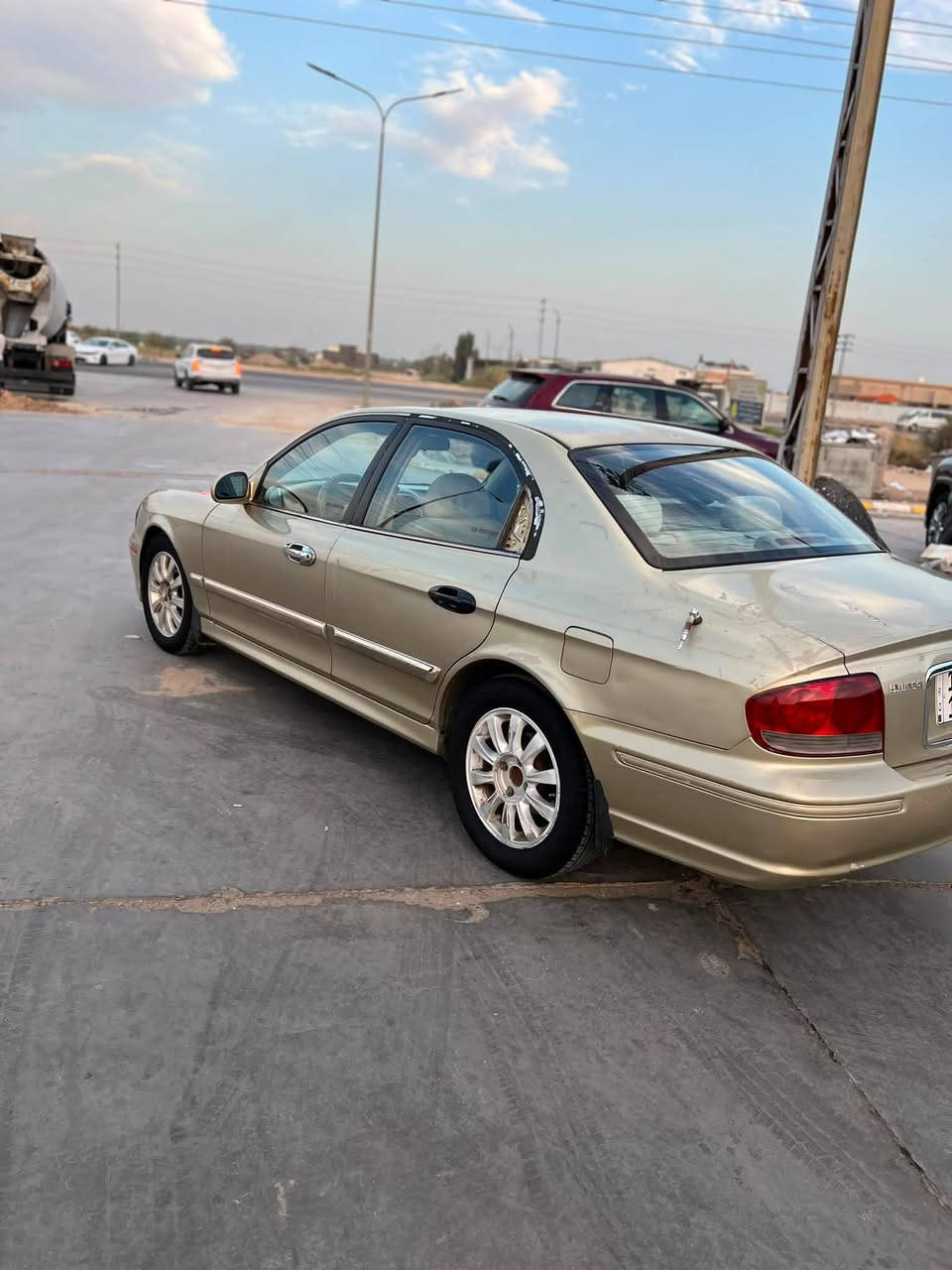 •سوناتا وفود
•موديل 2002 رقم بغداد دولي بسمي 6 سلندر 2700v
•سنتر لوك
•  محرك وكير جدد مكفولات
 •غرفتهه ع وضع الشركه نضافتهه فول كشنات تخم بلادي قماش كهربائيات سياره 
 •ع ايد وحده مال جناي متعوب عليهه ومصروفلهه هواي وبالخير ع ياخذهه  #السعر_64وبيهه مجال حك الجية  واسط الصويرة
***********
