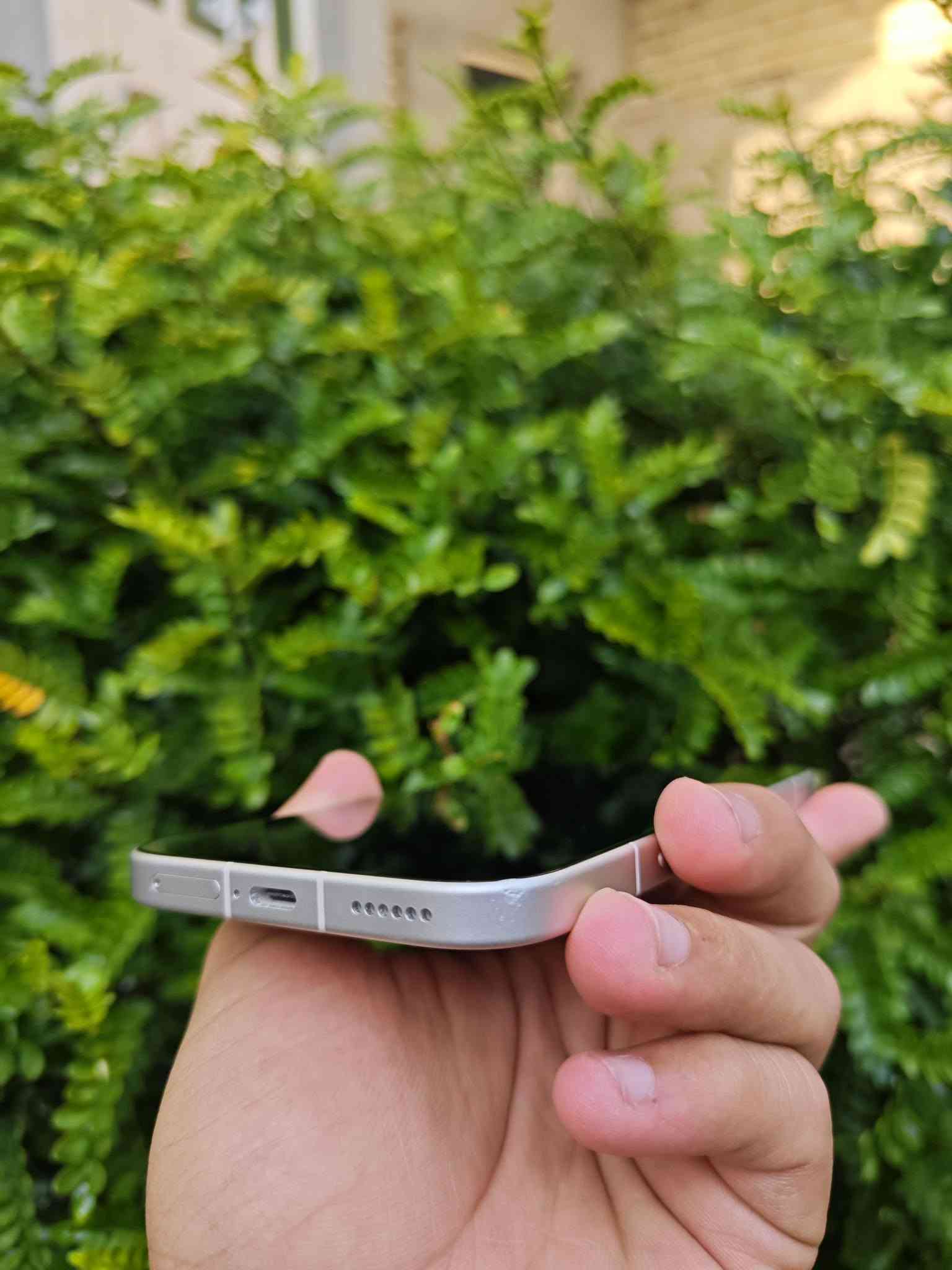 honor 600
هونر 600 العادي احدث اجهزة هونر 2026
نظيف جدا  استخدام شهرين تقريبا كامل ملحقات الاصلية كارتون +شاحنه 80 واط+كفر شفاف (ملاحظة فقط بي Pixel Dead نقطة سودة بطرف الشاشة صغيرة جدا بكد راس القلم موضحة بالصور بدون اي تاثير على الاستخدام) 

مواصفات عالية كامره 200 ميكا 
بطارية عملاقة حجم 7000 شحن سريع 80 واط 
ببجي 90 فريم 
شاشة امولد تردد 120 هرتز سلاسة فائقة سطوع تكييفي ذكي بالذكاء الصناعي الجهاز بشكل طبيعي يدعم الذكاء الاصطناعي بشكل متطور 
سعرة 430 الف 
مكاني فلوجة او صقلاوية +متوفر توصيل لجميع المحافظات 
*********** واتساب
